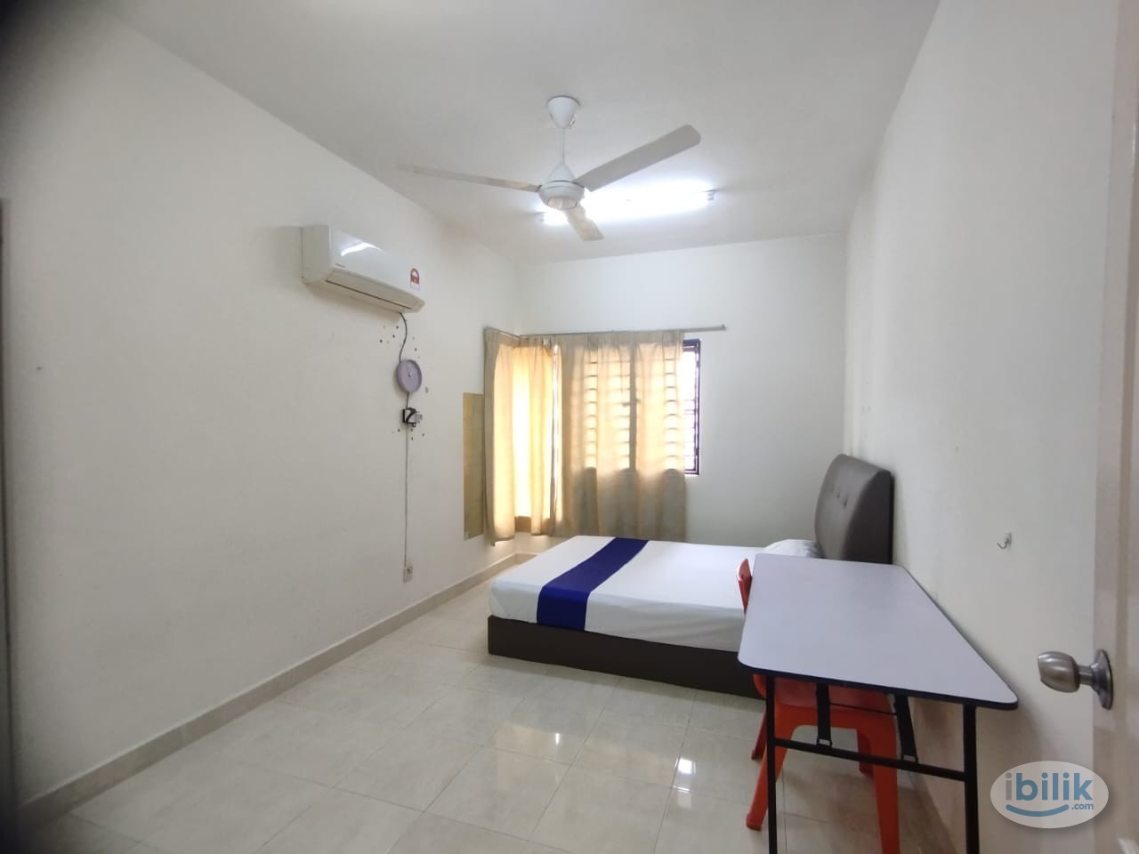 Female Middle room at pelangi utama Condominium - Image 1