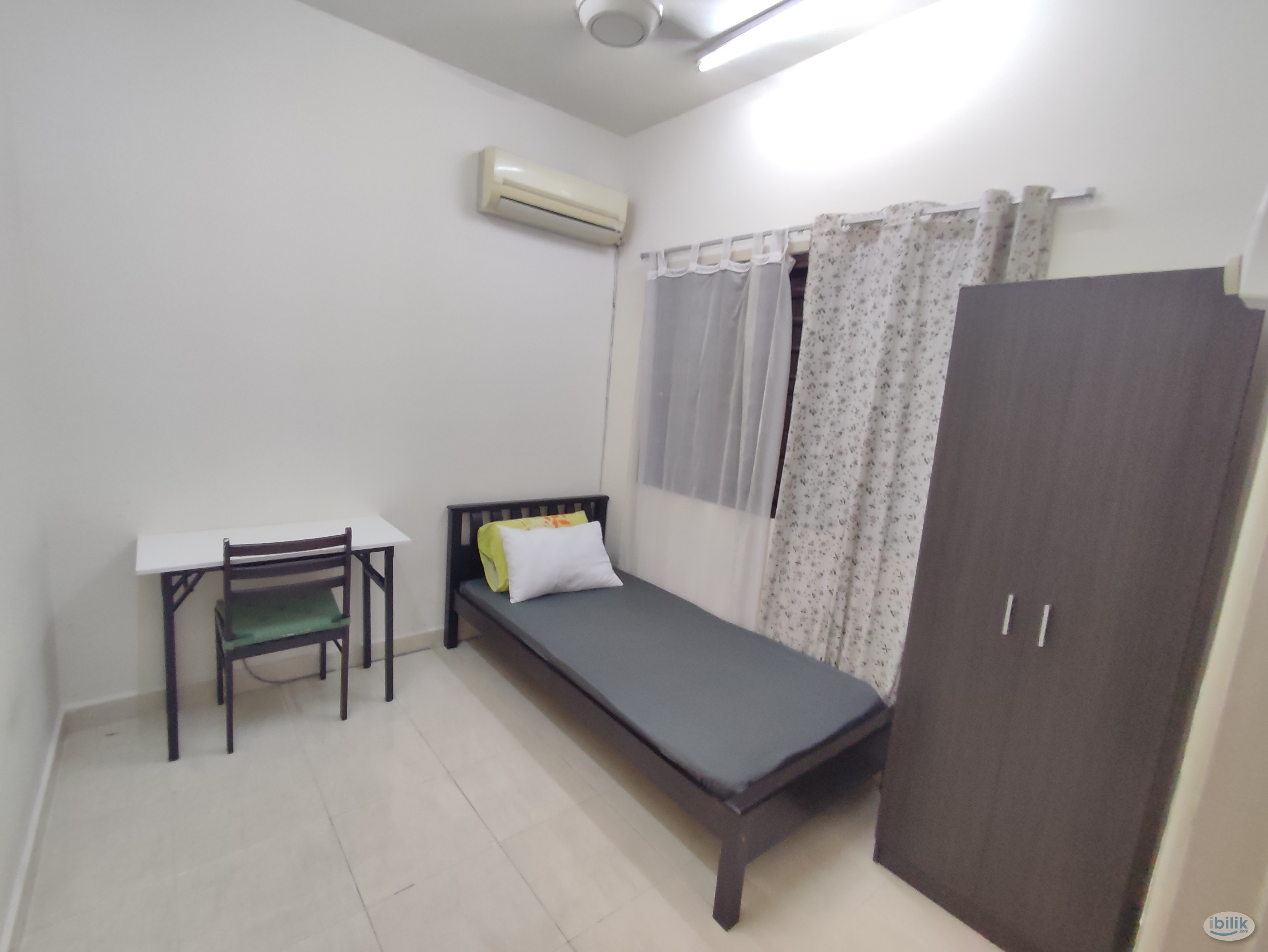 Male single room at pelangi utama Condominium - Image 2