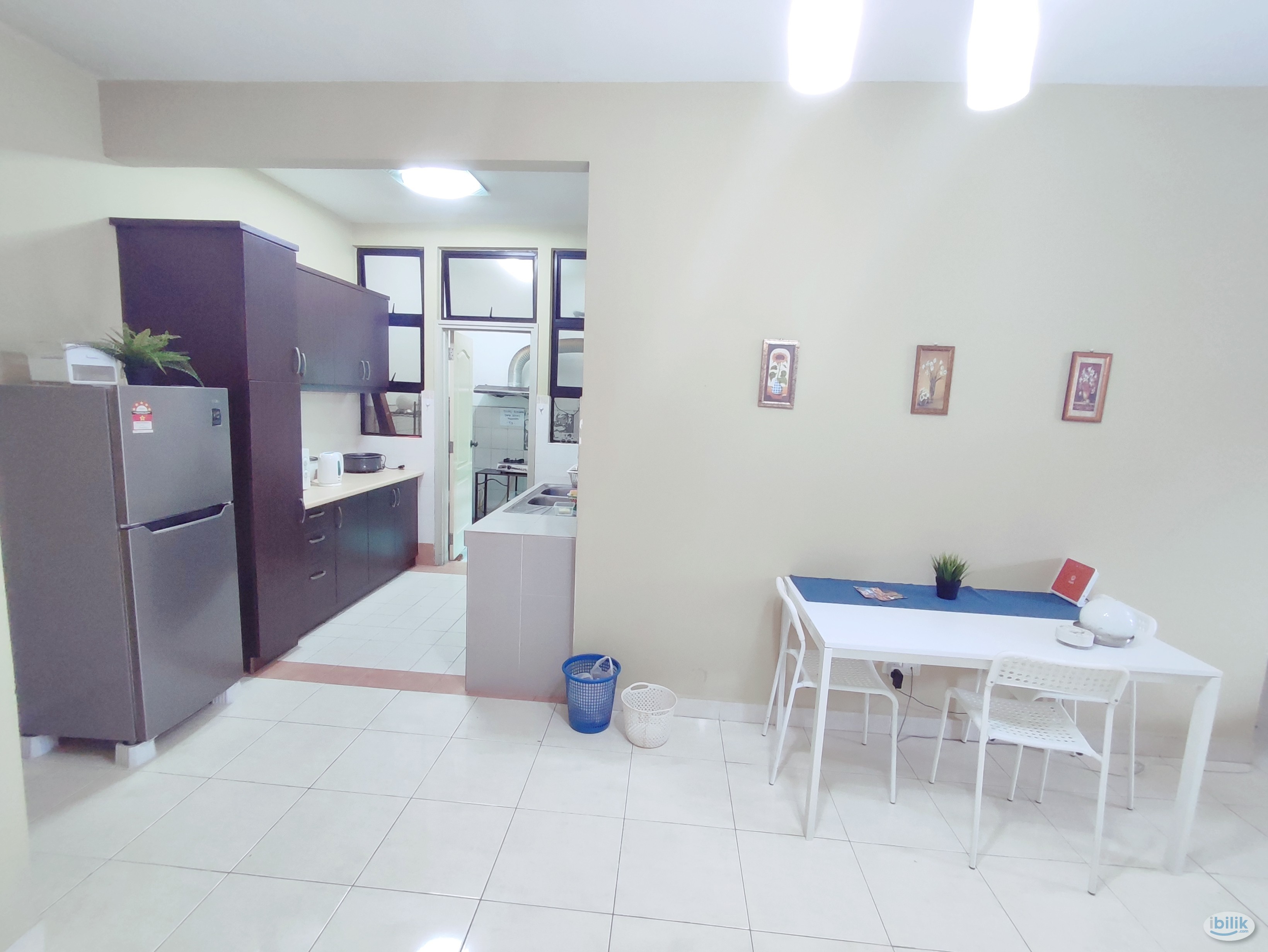 Male single room at pelangi utama Condominium - Image 4
