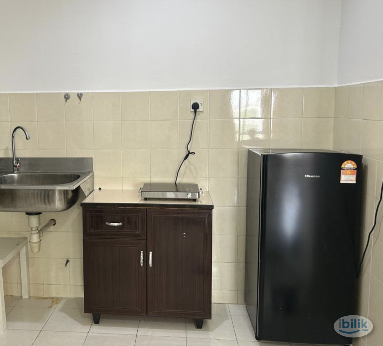 Middle Room at Park View Tower, Butterworth - Image 4