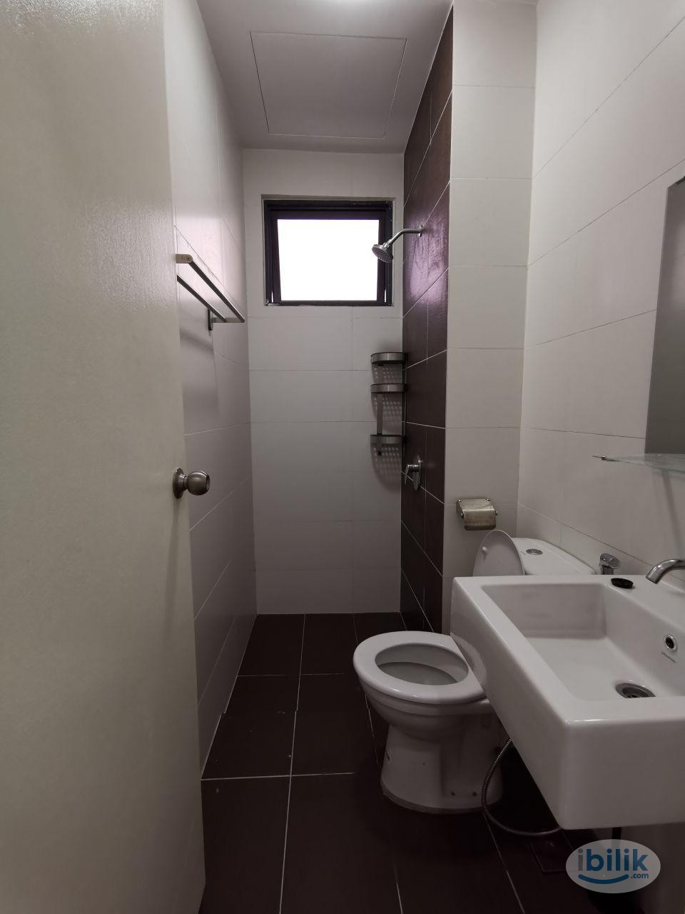 Middle Room at Skyview Jelutong Georgetown - Image 5