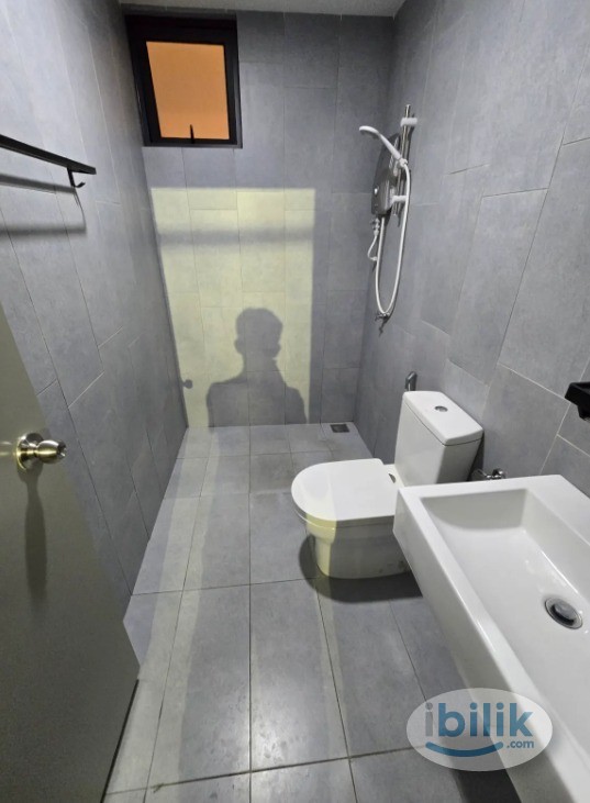 Middle Room at You City, Batu 9 Cheras - Image 3