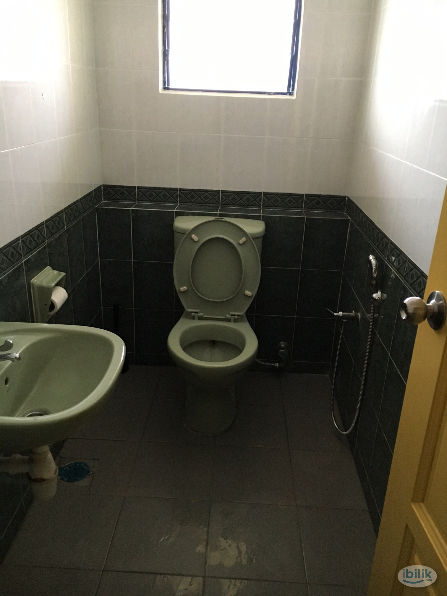 Single Room at Hicom Glenmarie, Shah Alam - Image 3