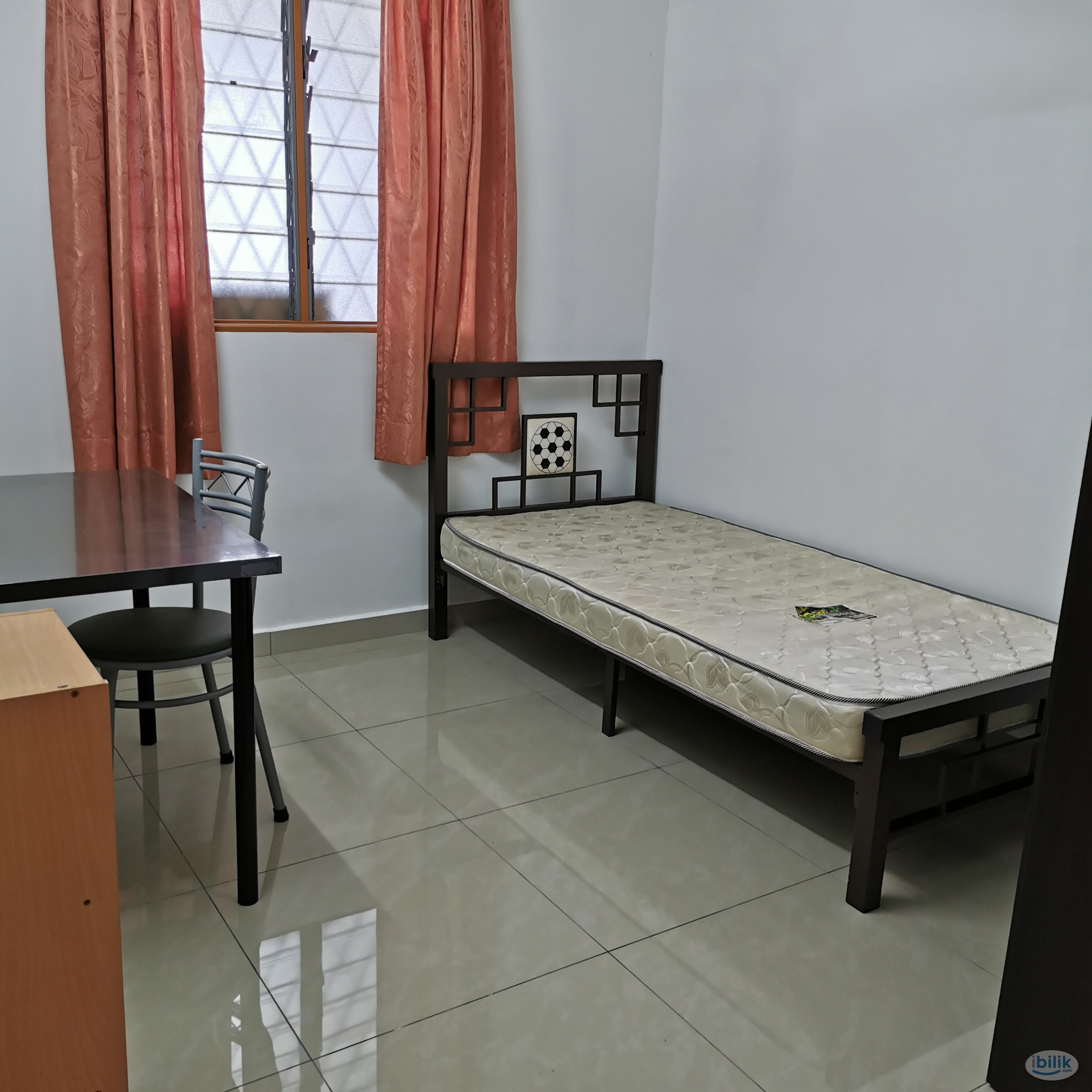 SS15 house facing Subang Jaya LRT / KTM station – own bath, furnished room posted by owner - Image 1