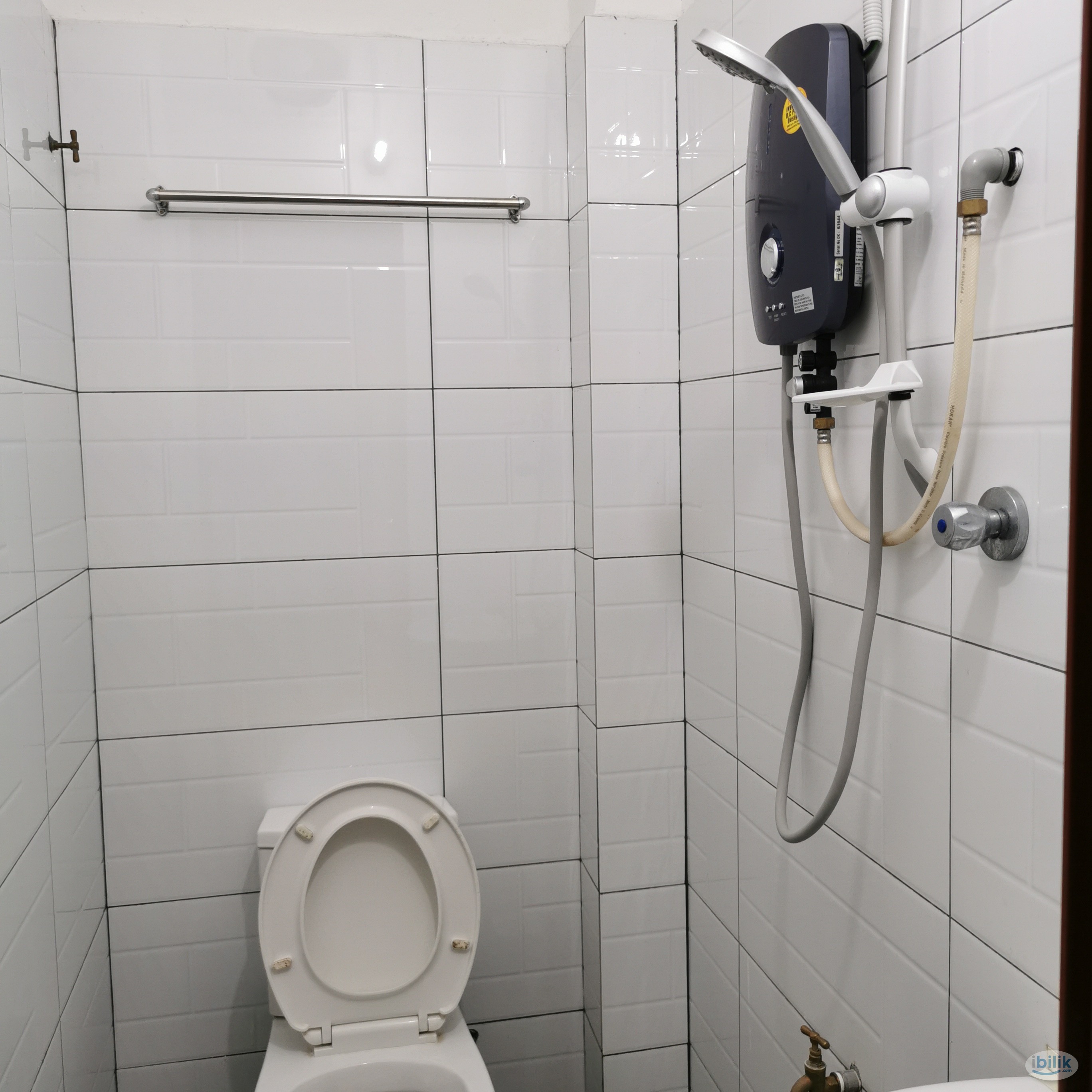 SS15 house facing Subang Jaya LRT / KTM station – own bath, furnished room posted by owner - Image 3