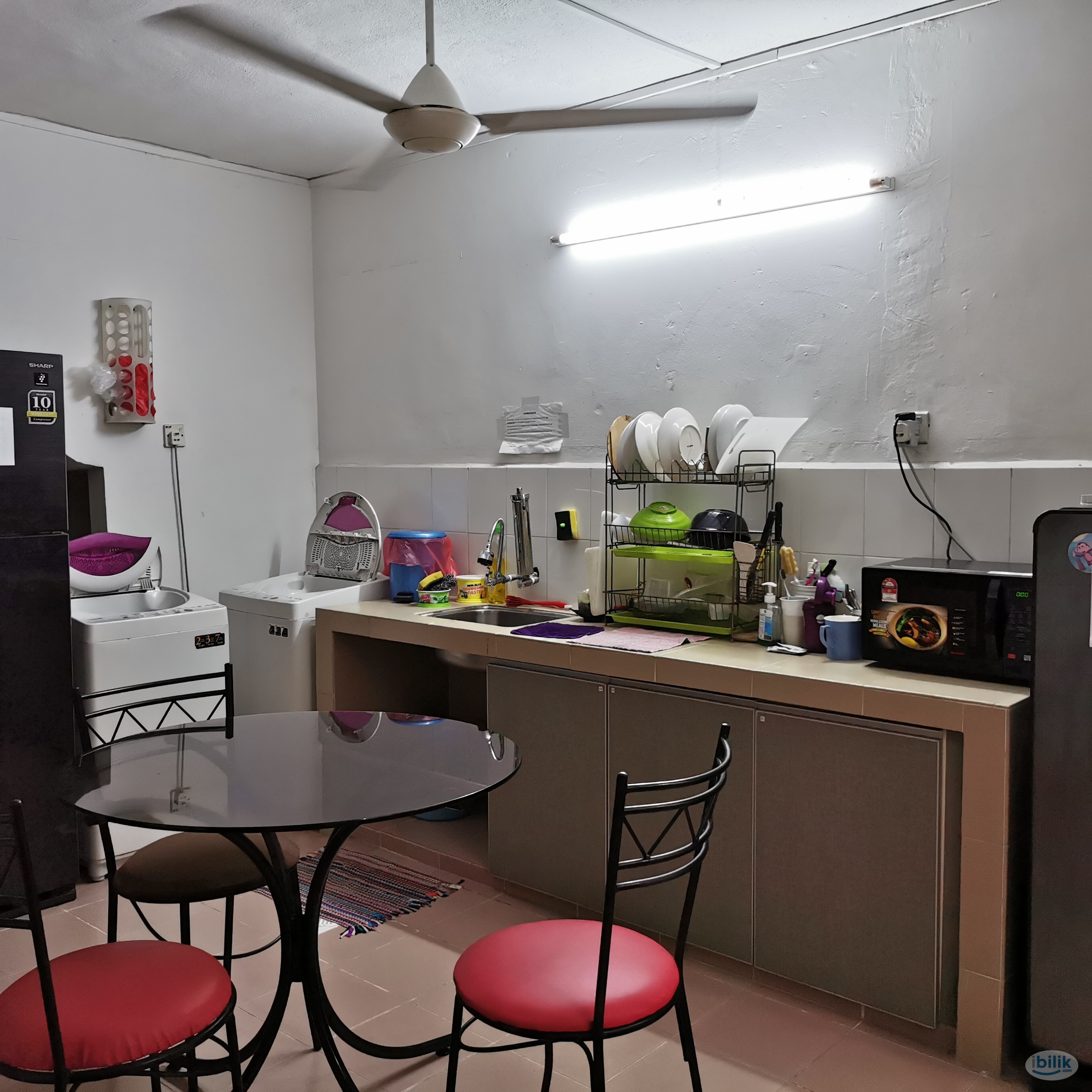 SS15 house facing Subang Jaya LRT / KTM station – own bath, room furnished posted by owner - Image 3
