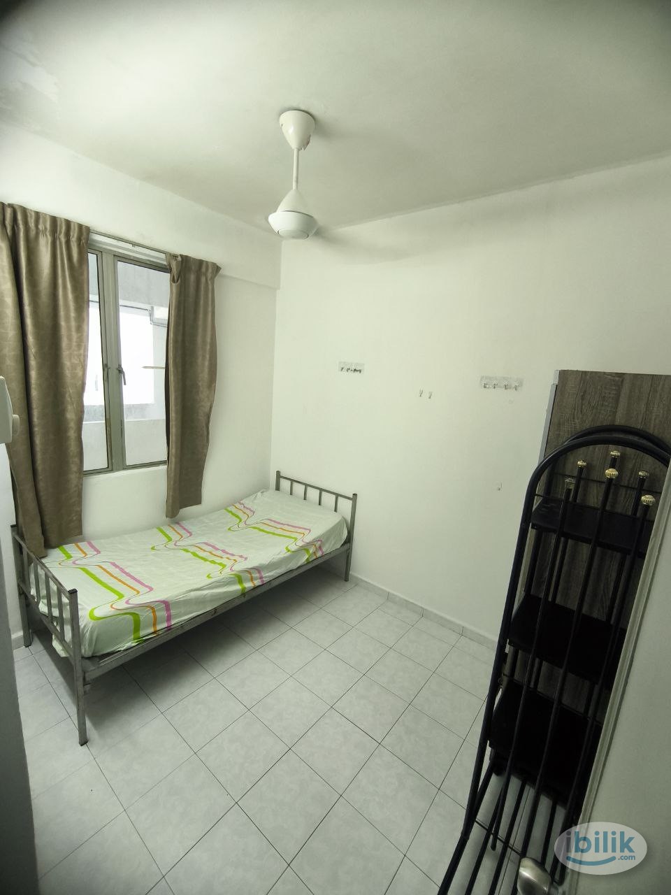 Single Room at N-Park, Batu Uban [Female/Single] - Image 1
