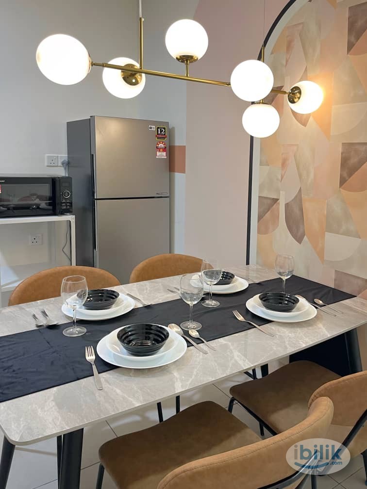 Middle Room at Meta Residences Putra Permai, Seri Kembangan - Image 2
