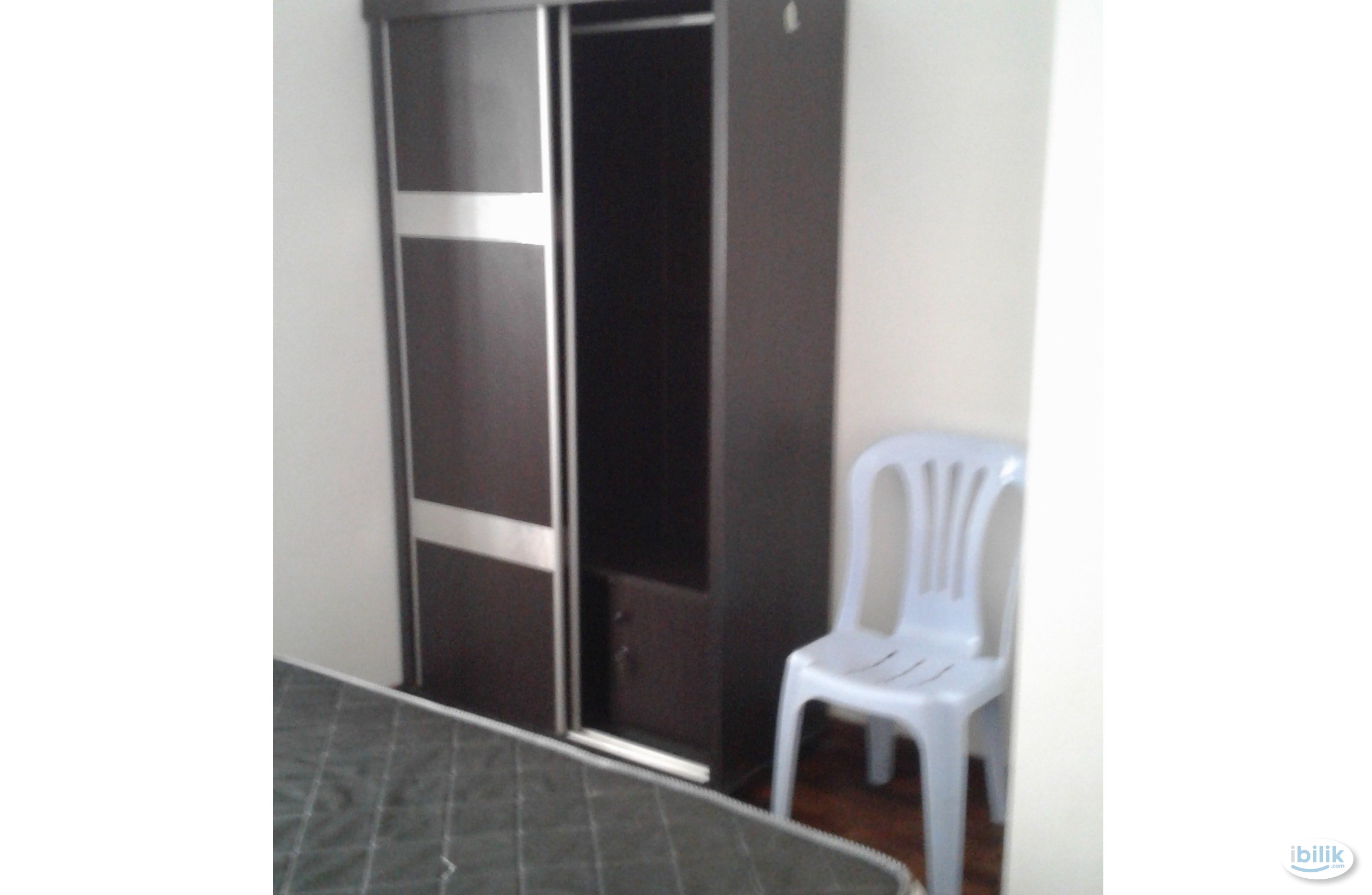 Single Room With Private Bathroom Attached - Image 2