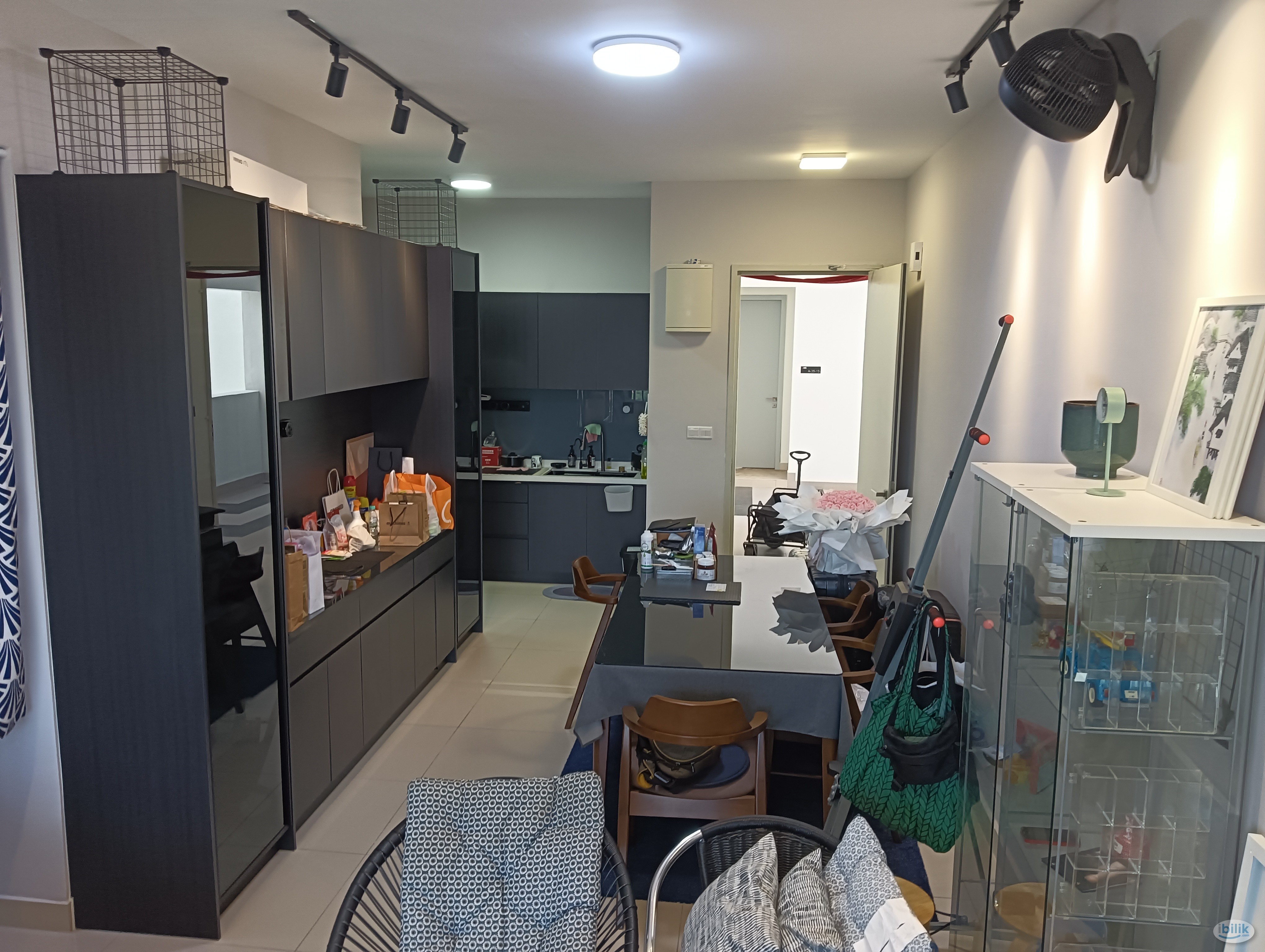 Middle Room at Old Klang Road, Kuala Lumpur - Image 2
