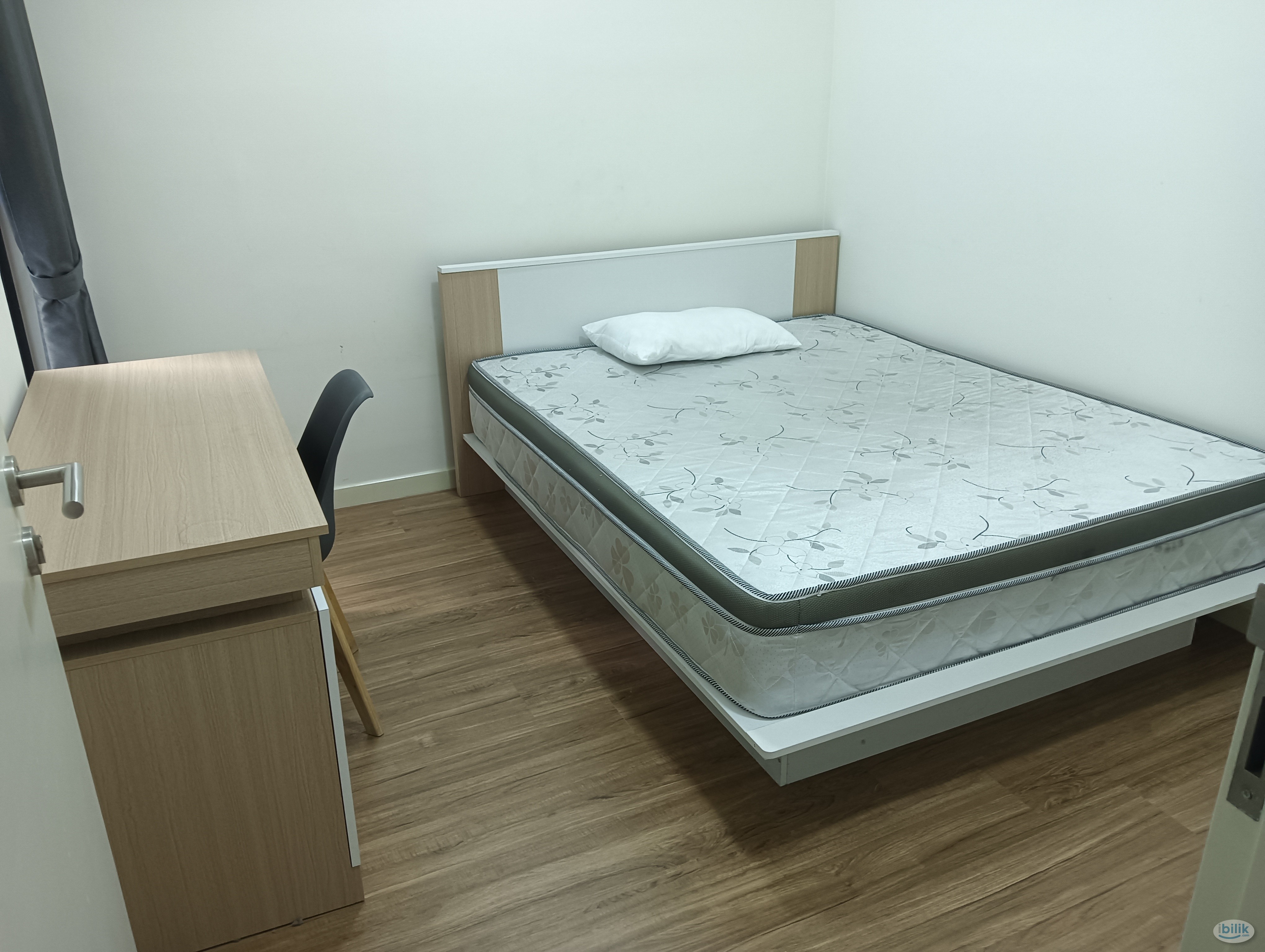 Middle Room at Sunway Avila Residences, Taman Sri Rampai - Image 2