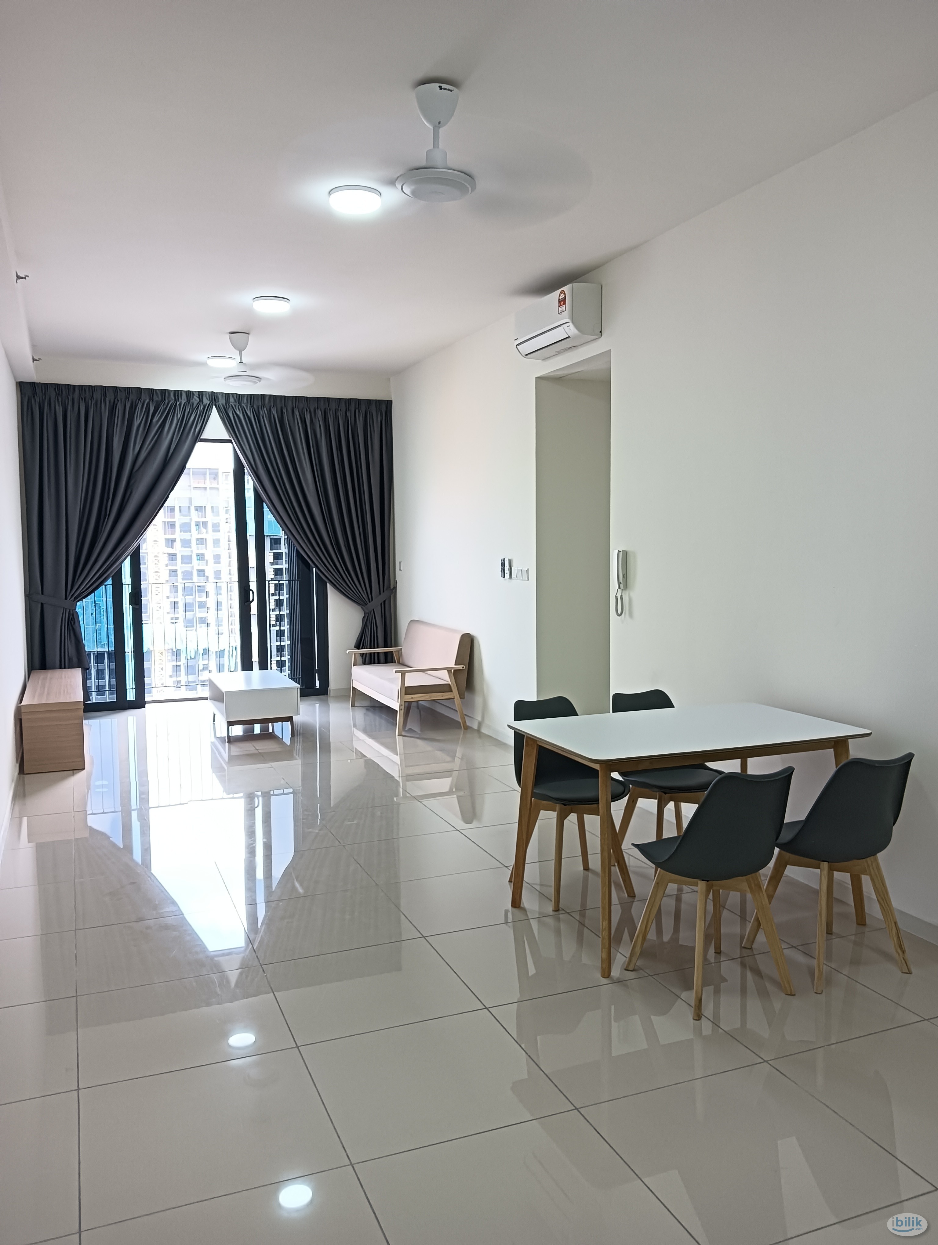 Middle Room at Sunway Avila Residences, Taman Sri Rampai - Image 4