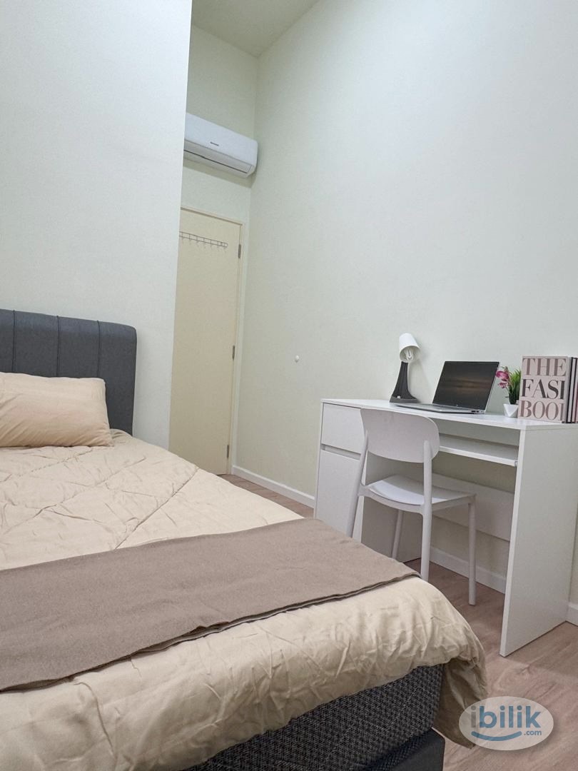 ‼️Premium ⭐️ Single Room Fully Furnished @ NEW Aircond Wardrobe Table Chair Mattress, Seksyen 13 Near MSU - Image 3