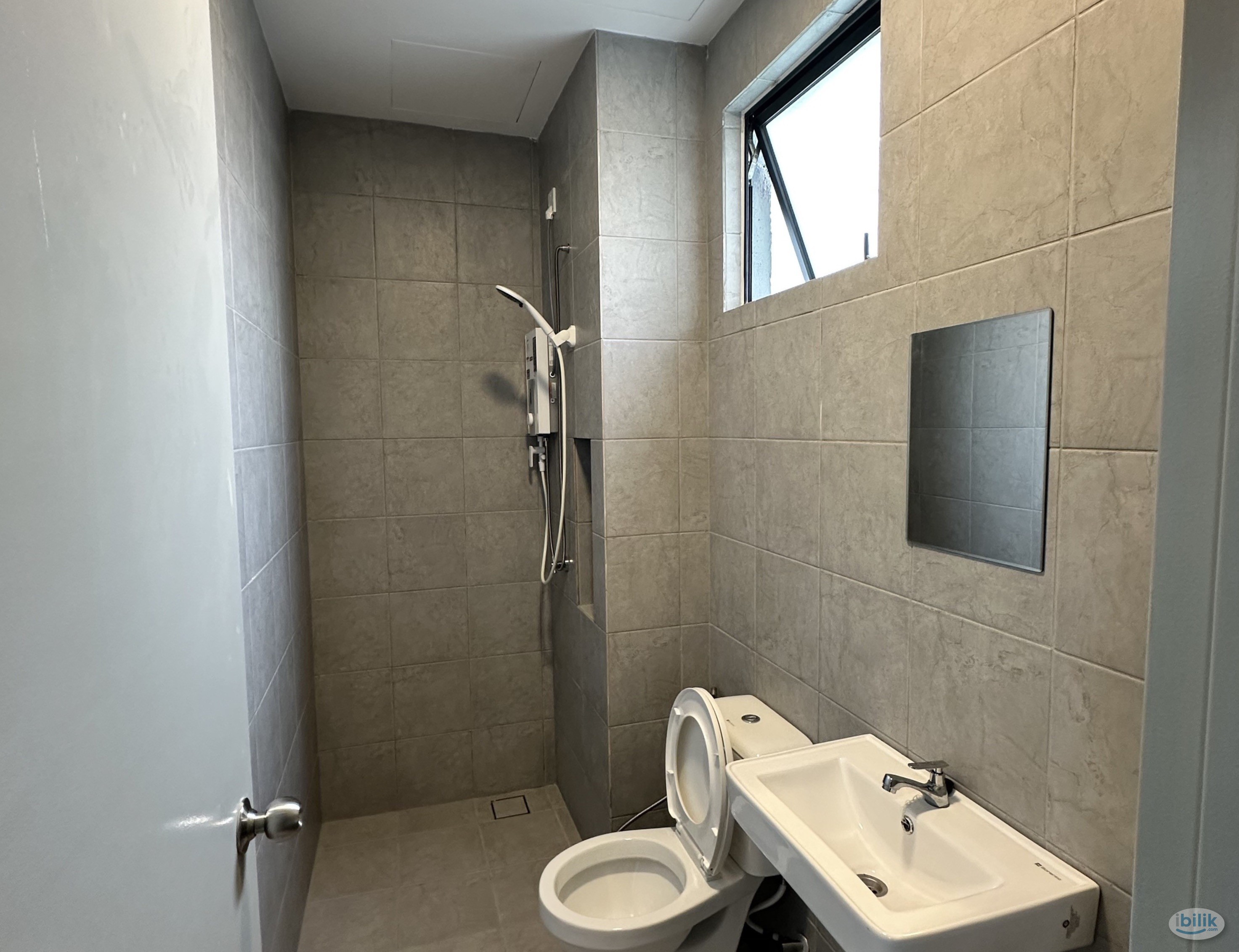 Ara Residence Individual Rooms and One bedroom Unit available - Image 4