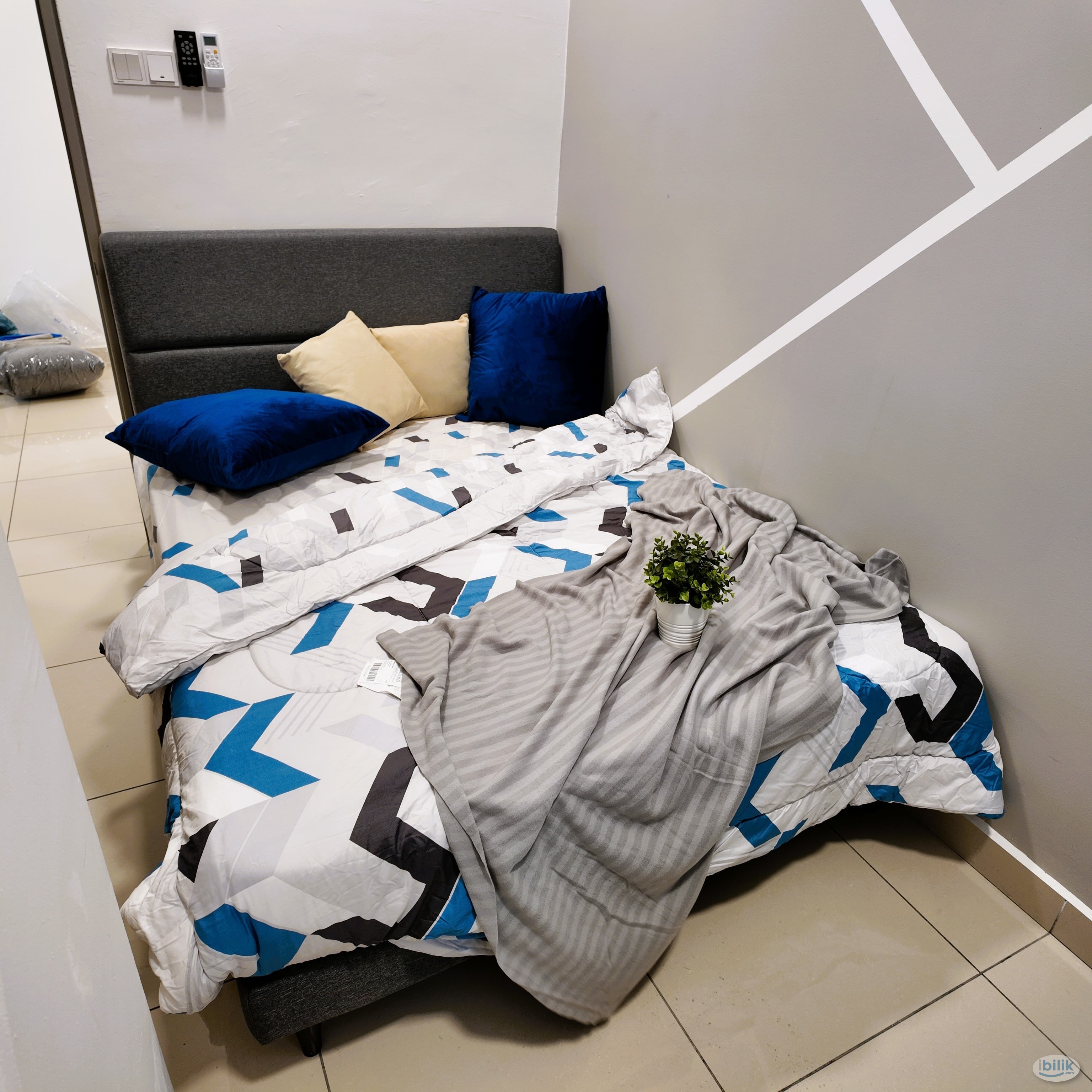 D7 (Blok Seven) Lagoon Perdana Condo Middle Bedroom Unit NEW FURNITURES - Image 2