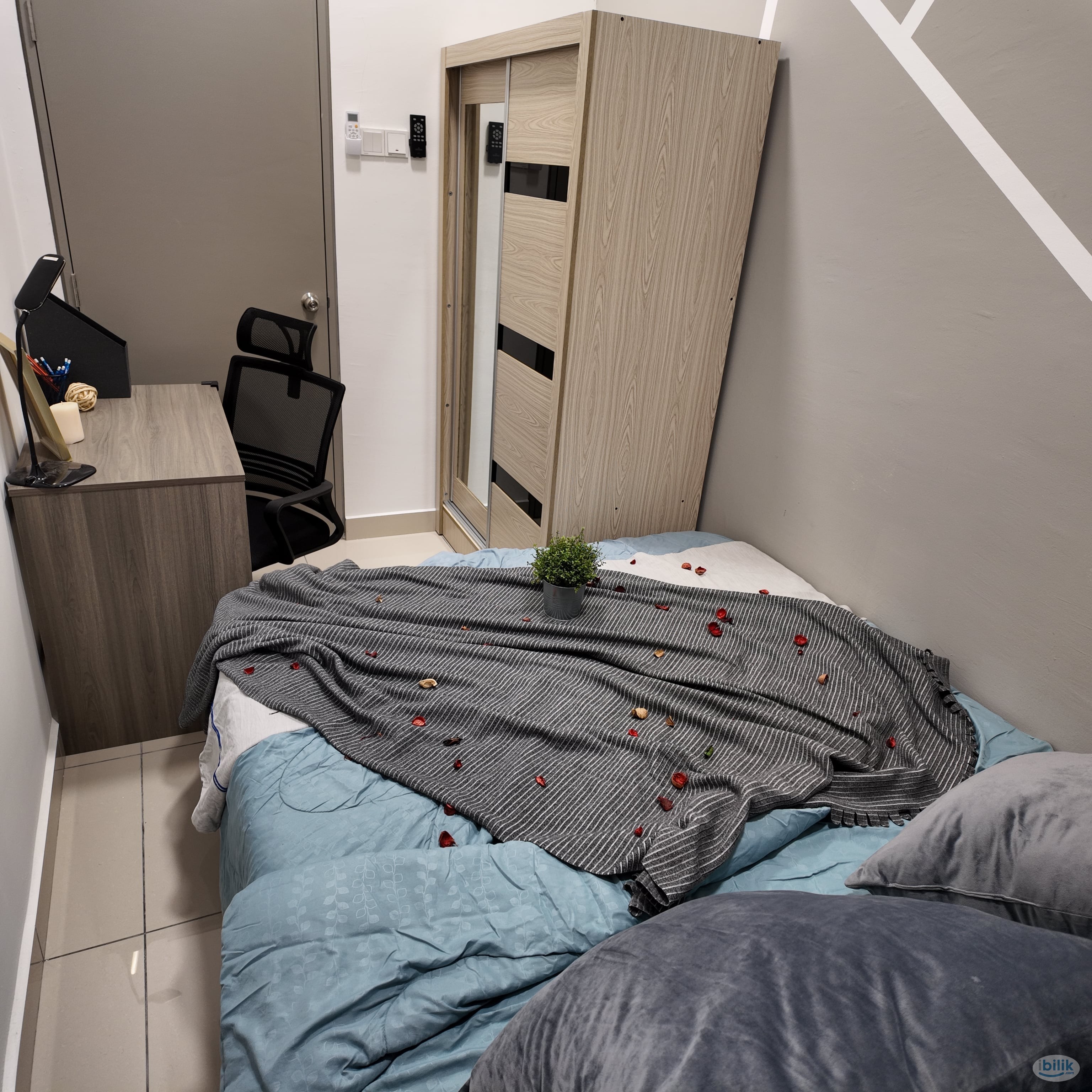 D7 (Blok Seven) Lagoon Perdana Condo Small Bedroom Unit NEW FURNITURES - Image 2