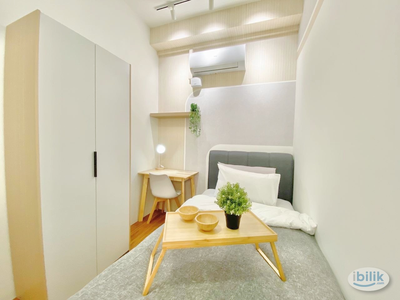 Middle Room with window at Armani Soho - Subang Jaya (Female Only) - Image 2