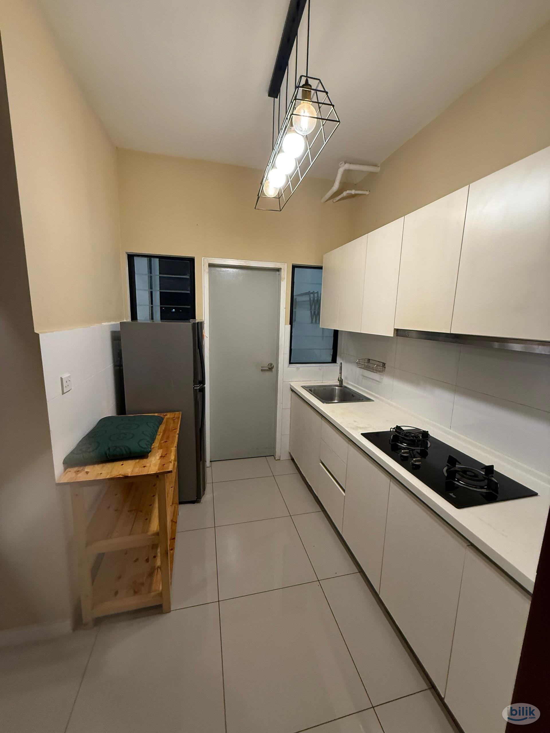Suite at The Greens @ Subang West, Shah Alam - Image 2