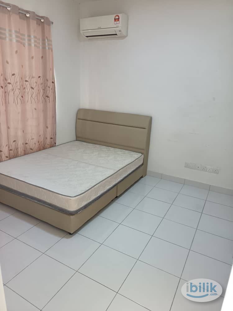 Middle Room at Nusa Bayu, Iskandar Puteri - Image 1