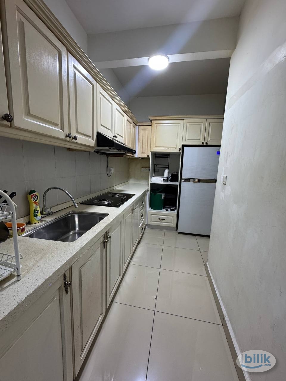 Middle Room at Simfoni 1 Condominium, Semenyih - Image 1