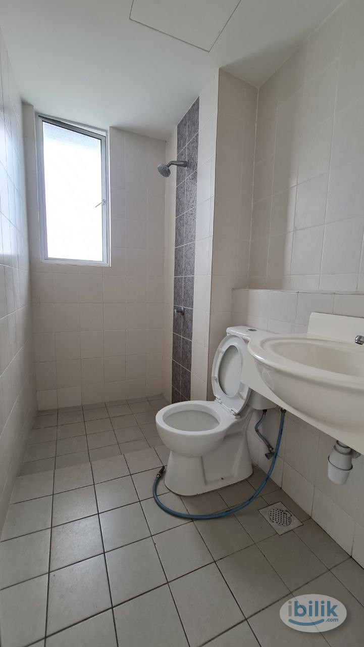 Middle Room at Simfoni 1 Condominium, Semenyih - Image 2
