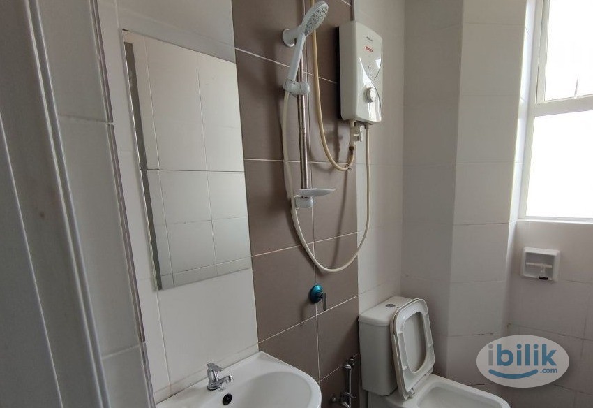 Master Room at Wangsa Maju, Setapak - Image 4
