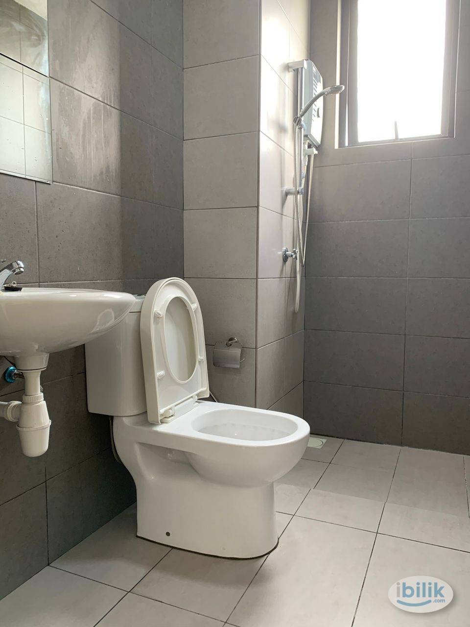[Chinese Unit] Small Room at Casa Green_Available Early Aug - Image 3