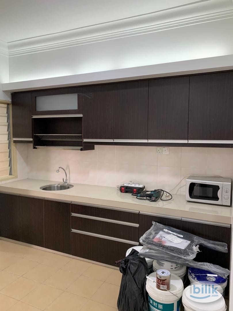 Single Room at SuriaMas, Bandar Sunway - Image 2