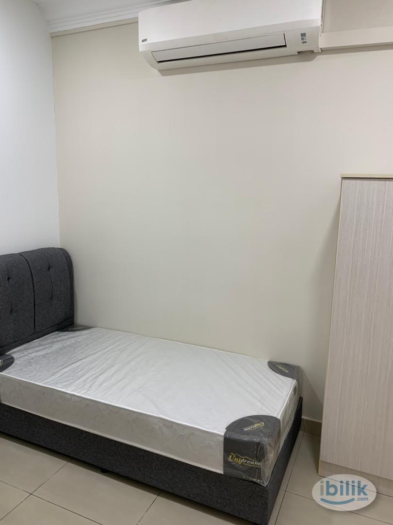 Single Room at SuriaMas, Bandar Sunway - Image 3