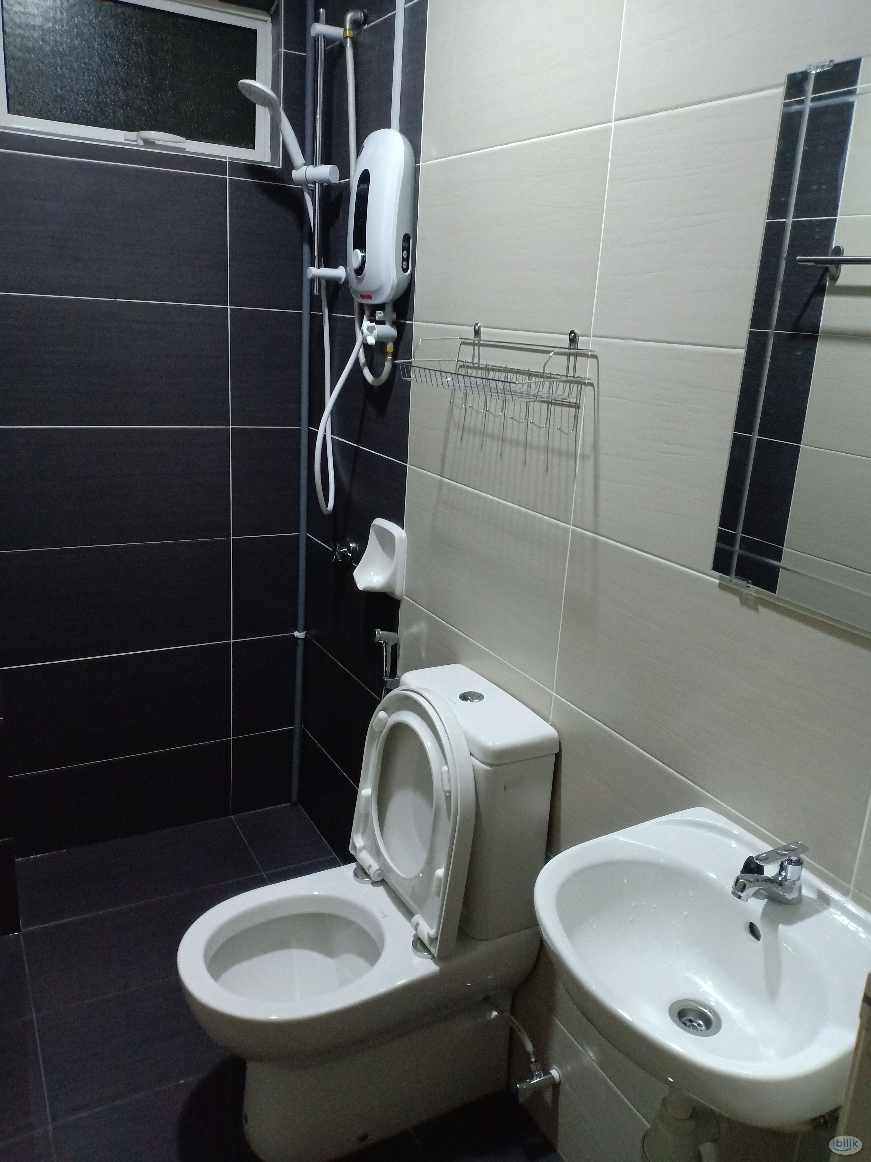 KLIA 1 & 2 Middle Room Male Unit FREE WIFI For RENT - Image 3