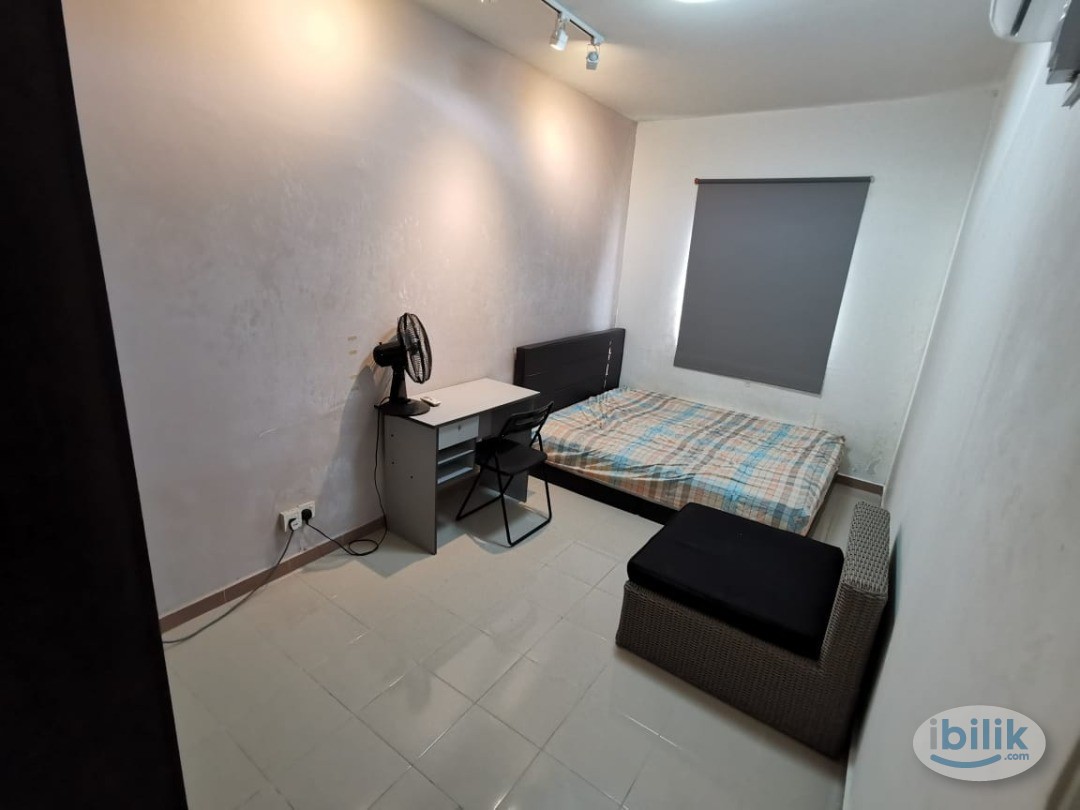 Big Middle Room At Endah Regal Sri Petaling For Rent - Image 1