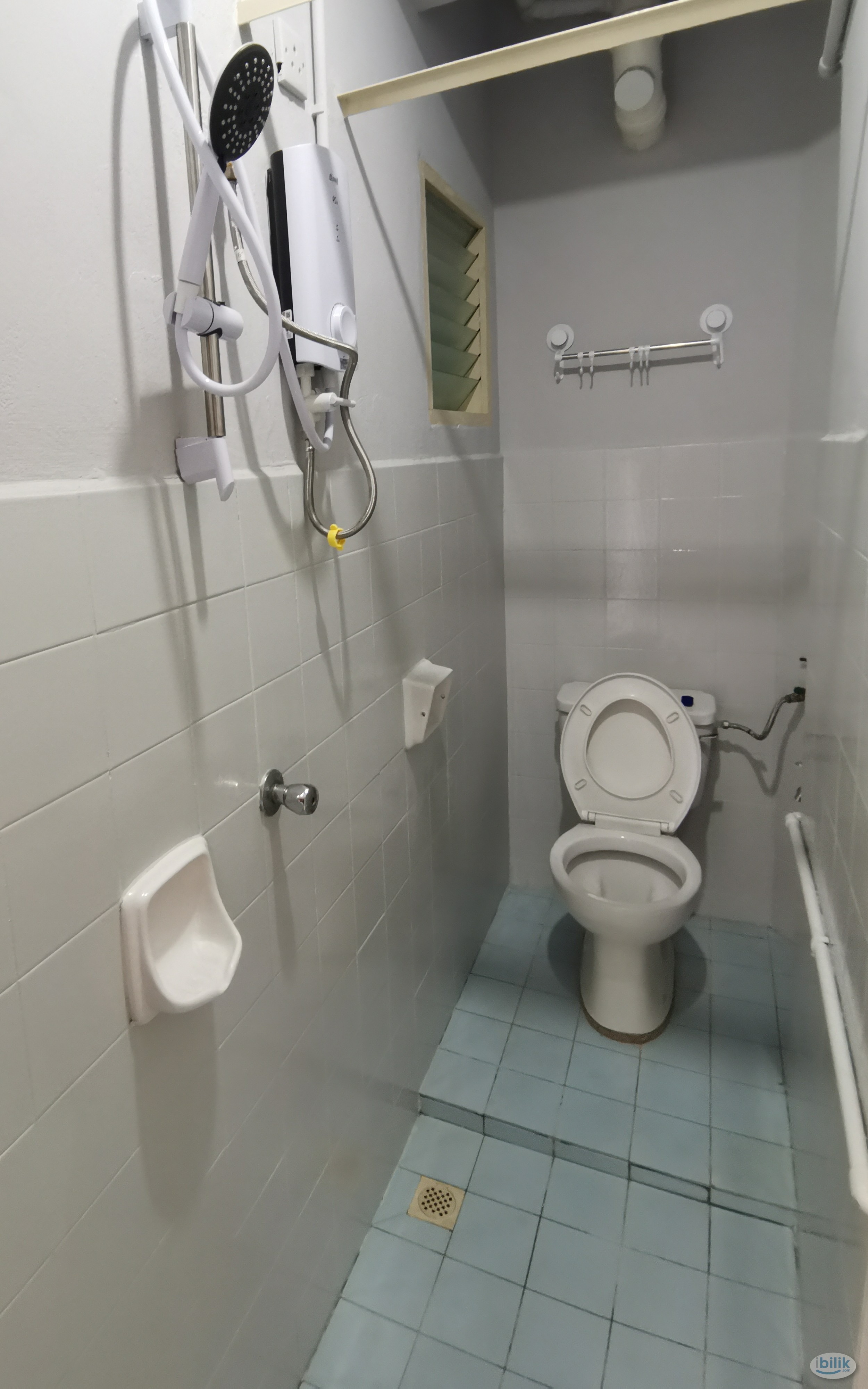 Single Room at Puteri Indah, Bayan Baru - Image 5