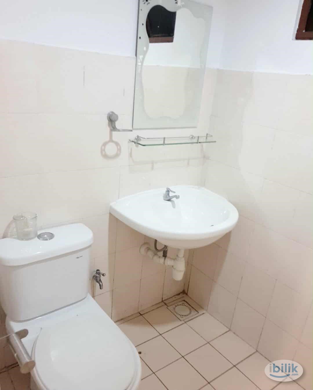 Middle Room at Palm Spring, Kota Damansara. Fully Renovated! Free Wifi, Utilities & Cleaning Service! - Image 5