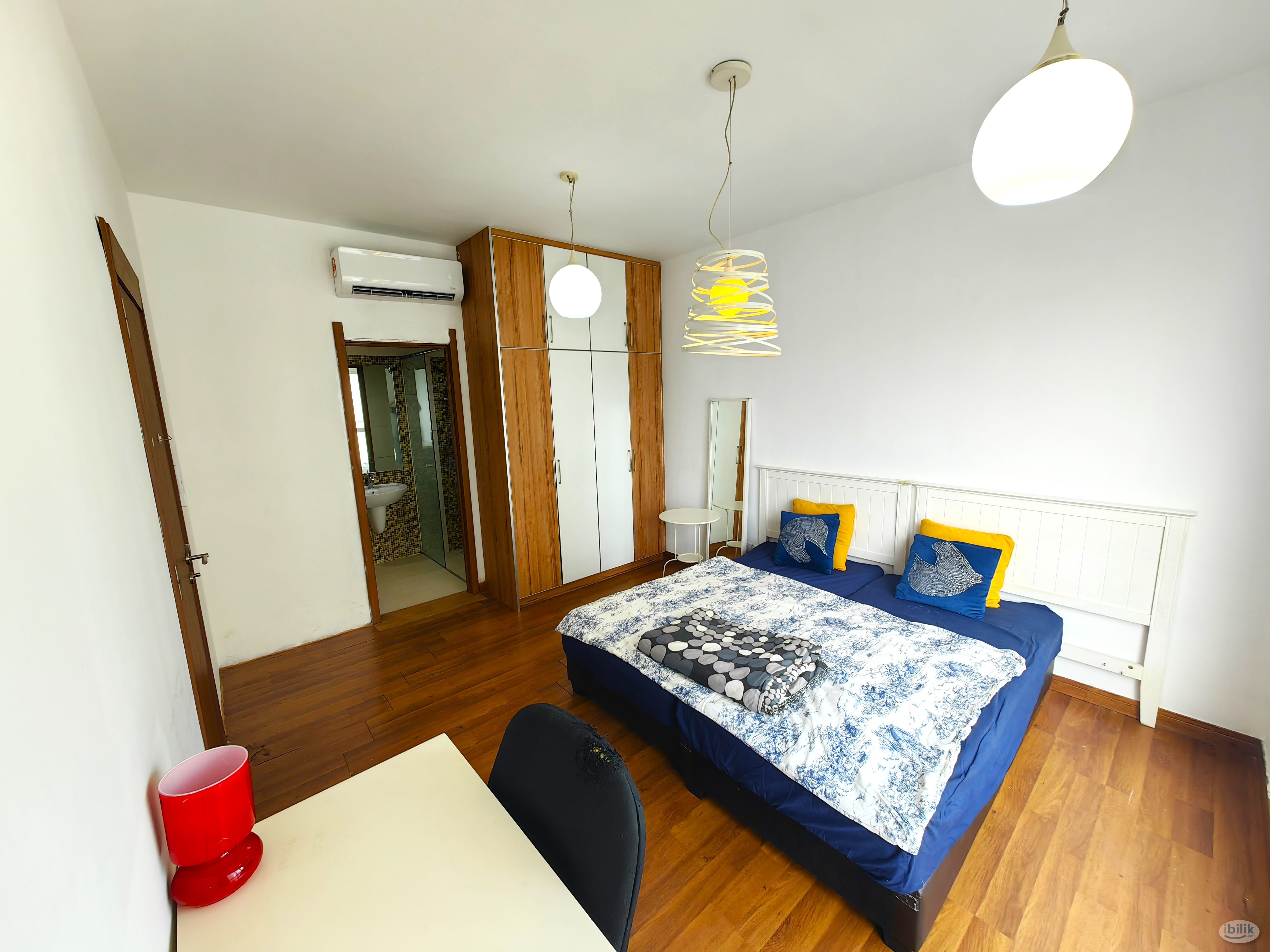 5mins 🚶 to LRT MRT✨Titiwangsa Beautiful Spacious Master Bedroom with PRIVATE Bathroom✨ - Image 1