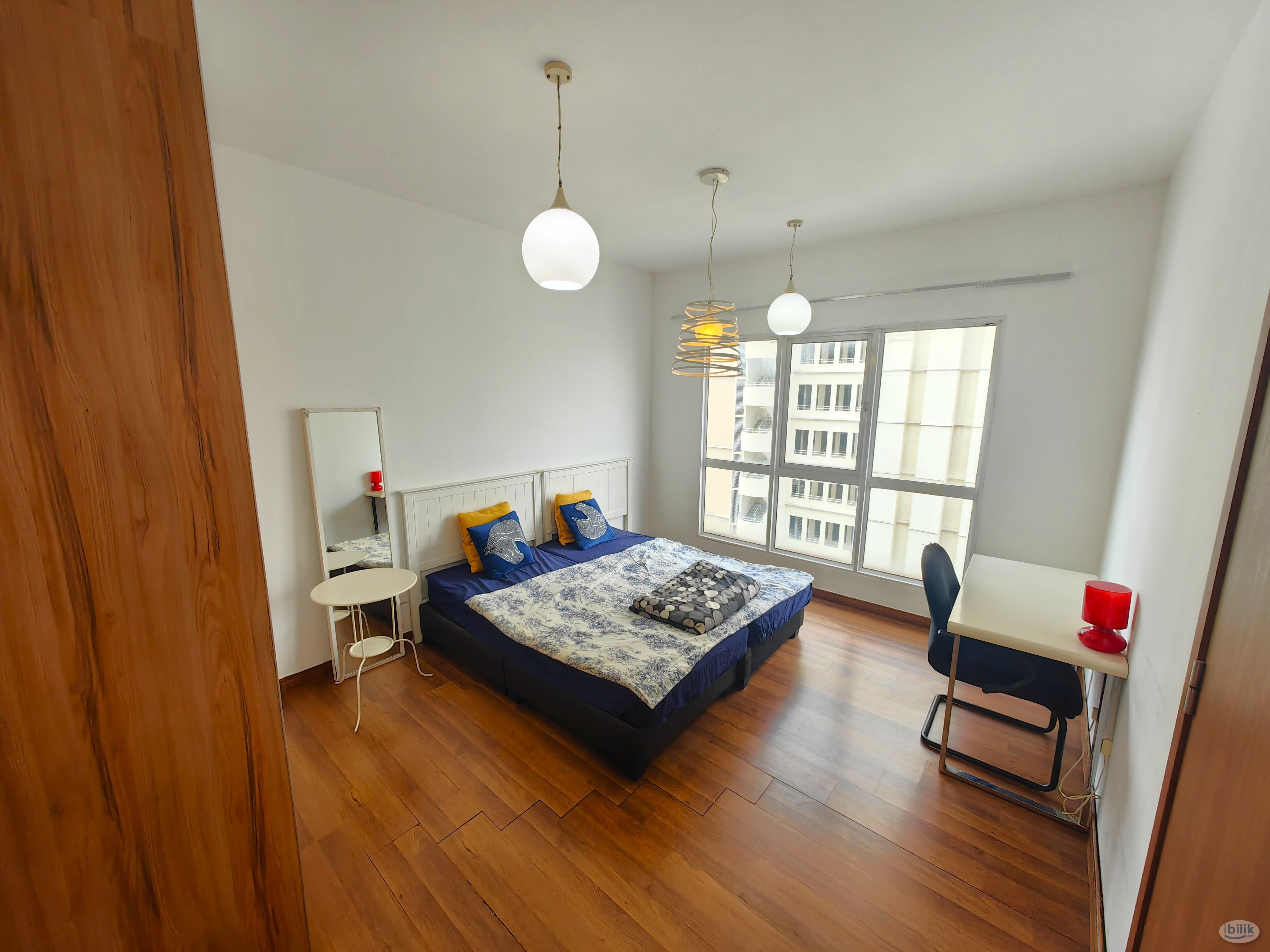 5mins 🚶 to LRT MRT✨Titiwangsa Beautiful Spacious Master Bedroom with PRIVATE Bathroom✨ - Image 2
