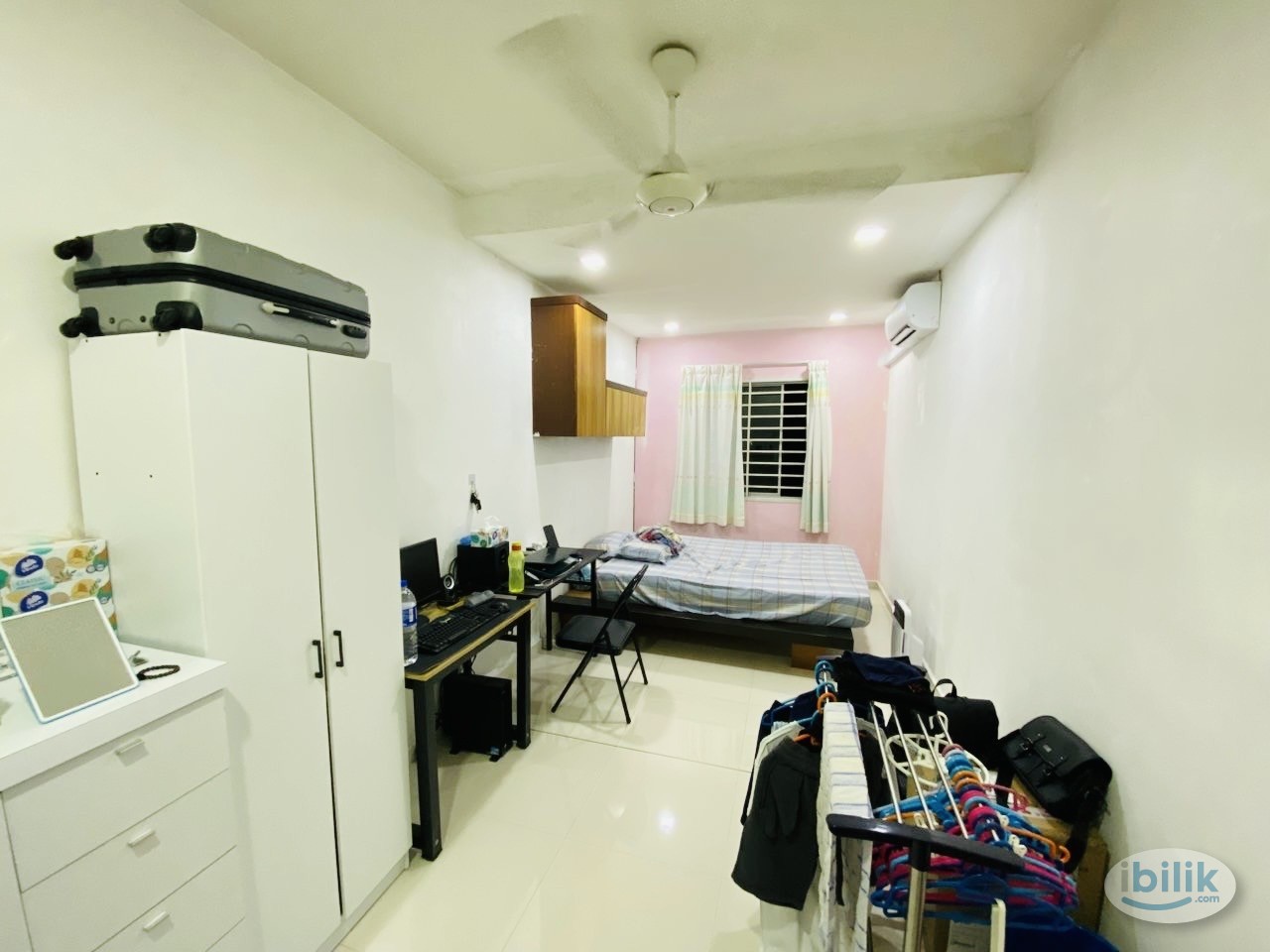 Middle Room at Bukit Indah, Johor Bahru - Image 1