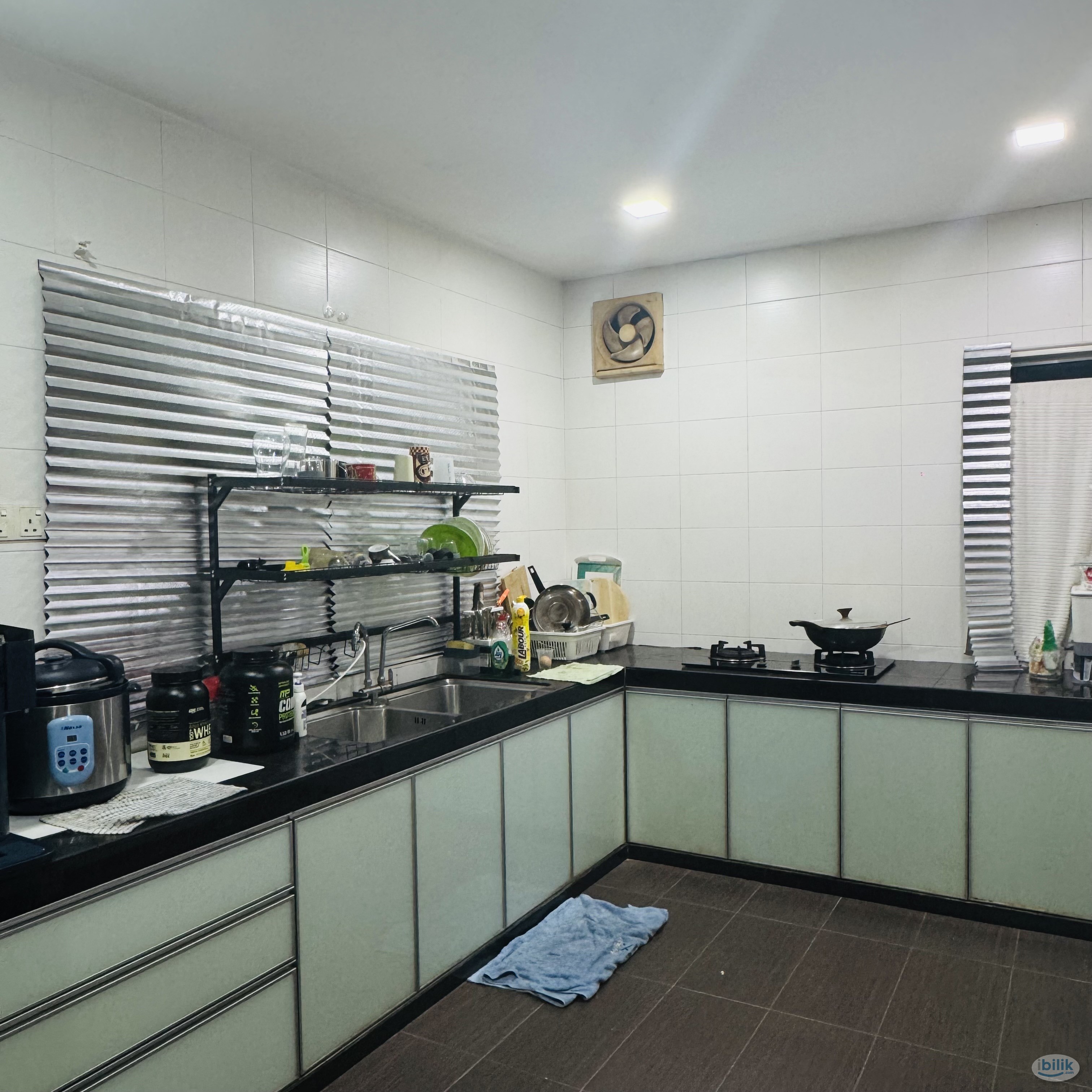 Middle Room at Bukit Indah, Johor Bahru - Image 2