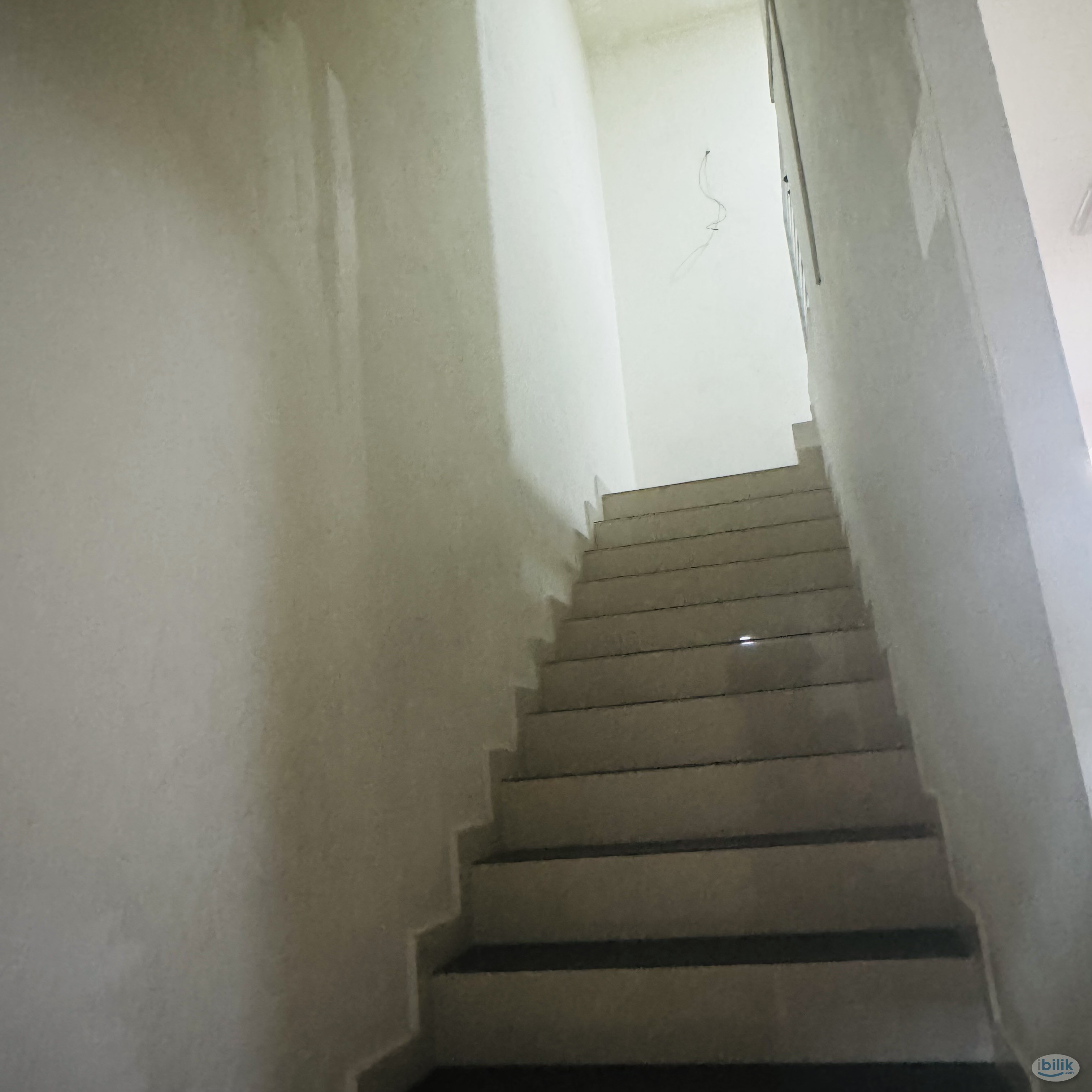 Middle Room at Bukit Indah, Johor Bahru - Image 3