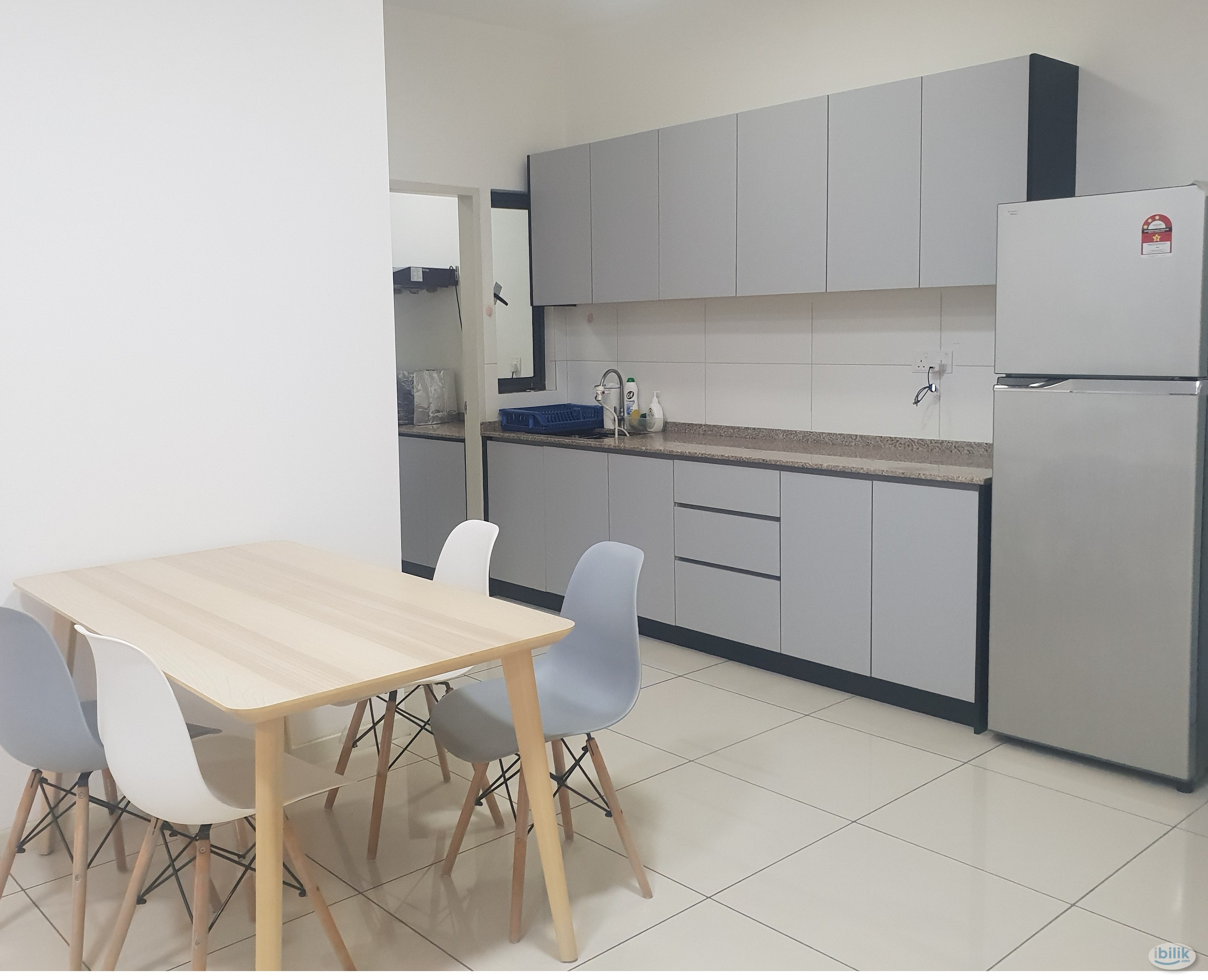 Casa green room with private bathroom - Image 4