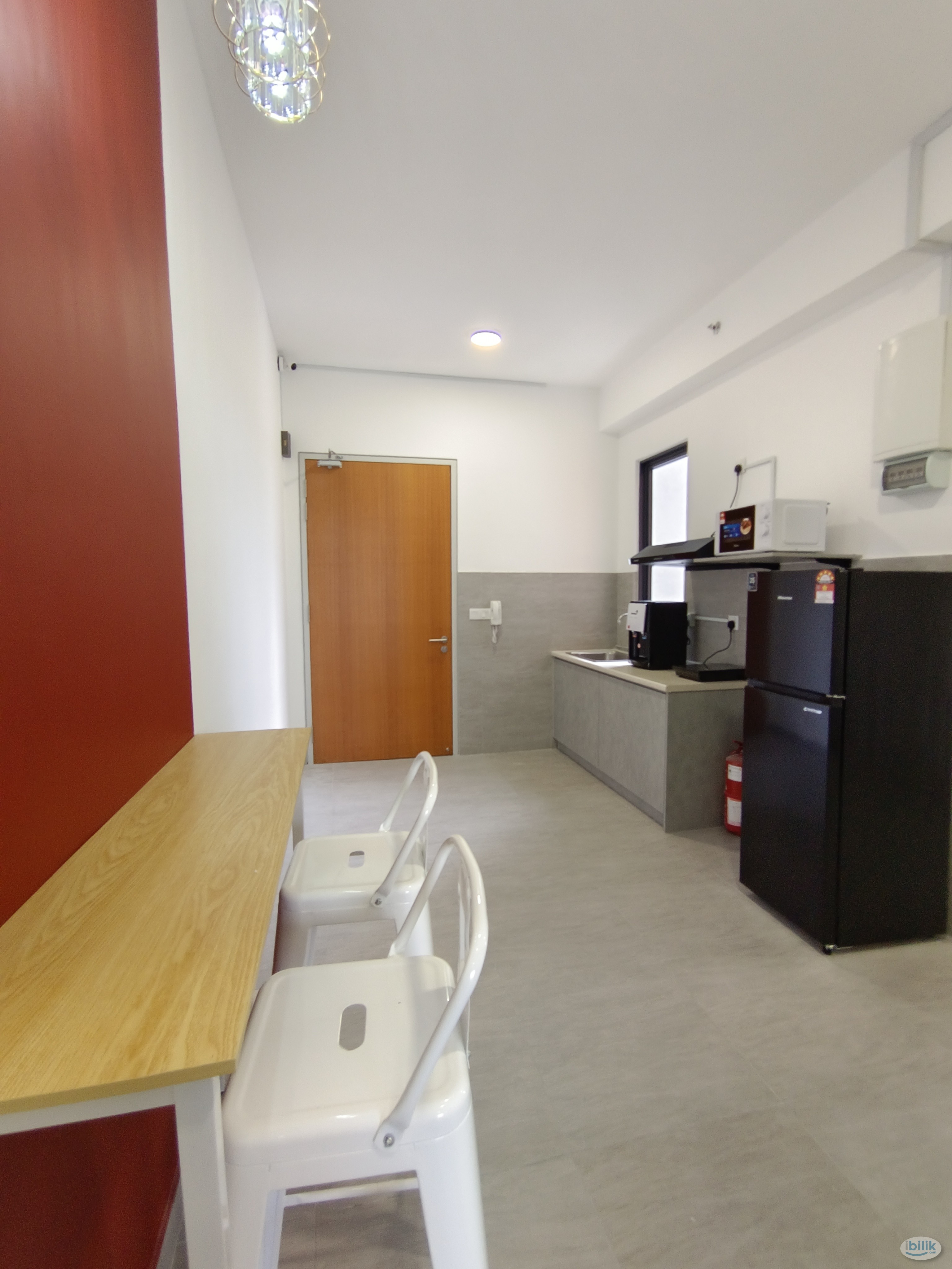 🛏️Room with Balcony for rent for chinese only, 🅿️private car park, 7 min walking to SCCC,Setia City Mall, Kossan Tower,  - Image 2