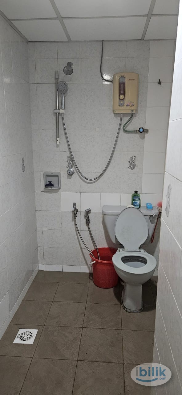 Middle Room at Desa Kiara, TTDI - Image 3