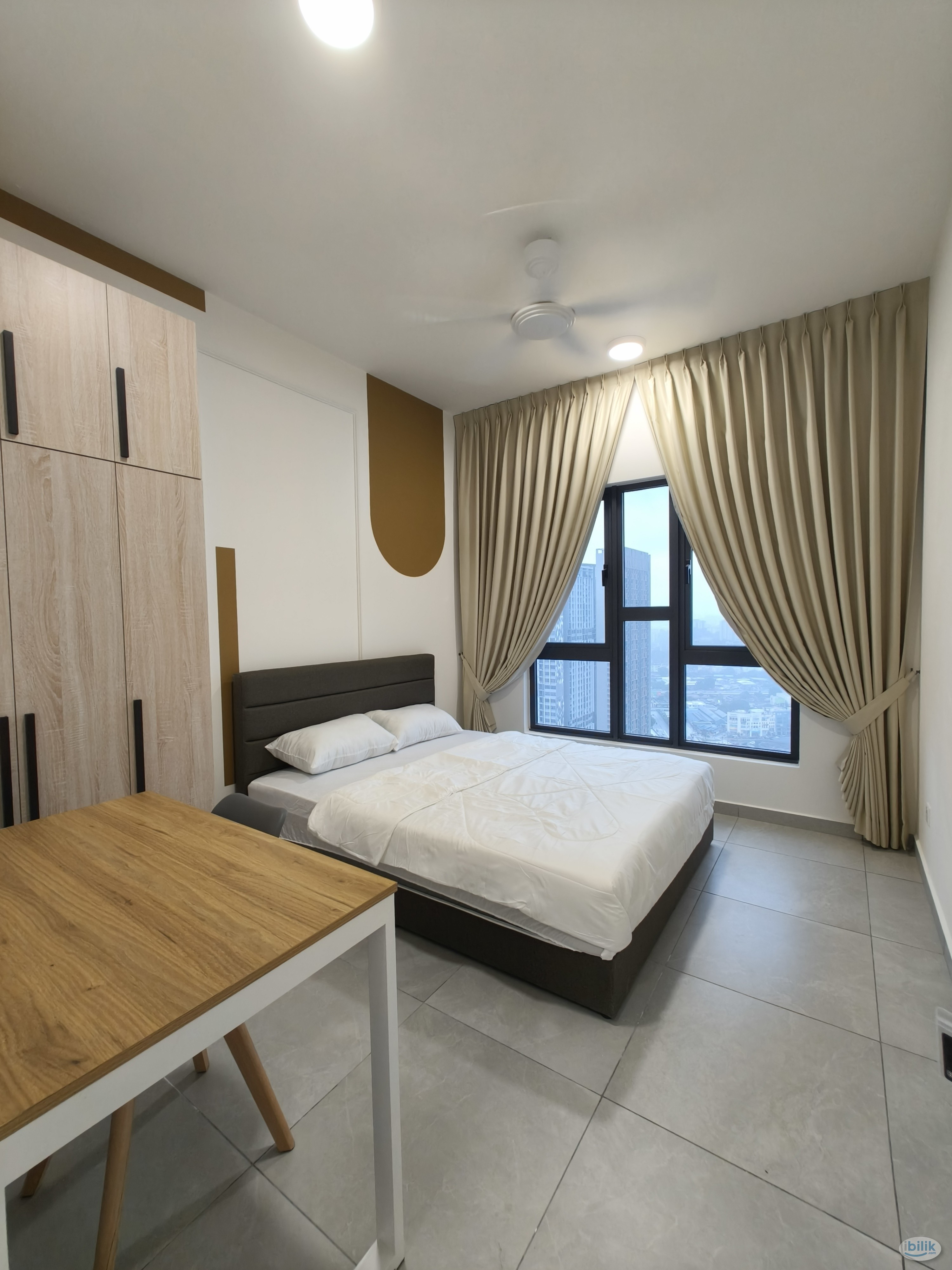 🐙Medium room fully furnished available now - Image 1