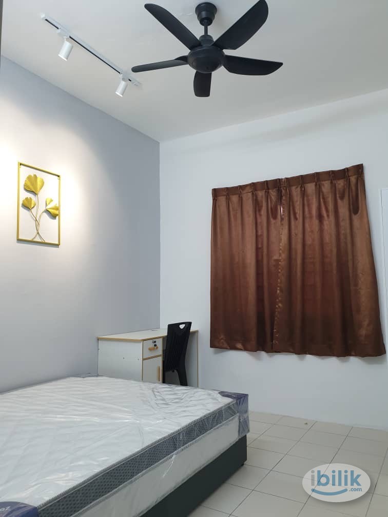 Medium size room for rent at Residensi Laguna condo, Bandar Sunway - Image 2