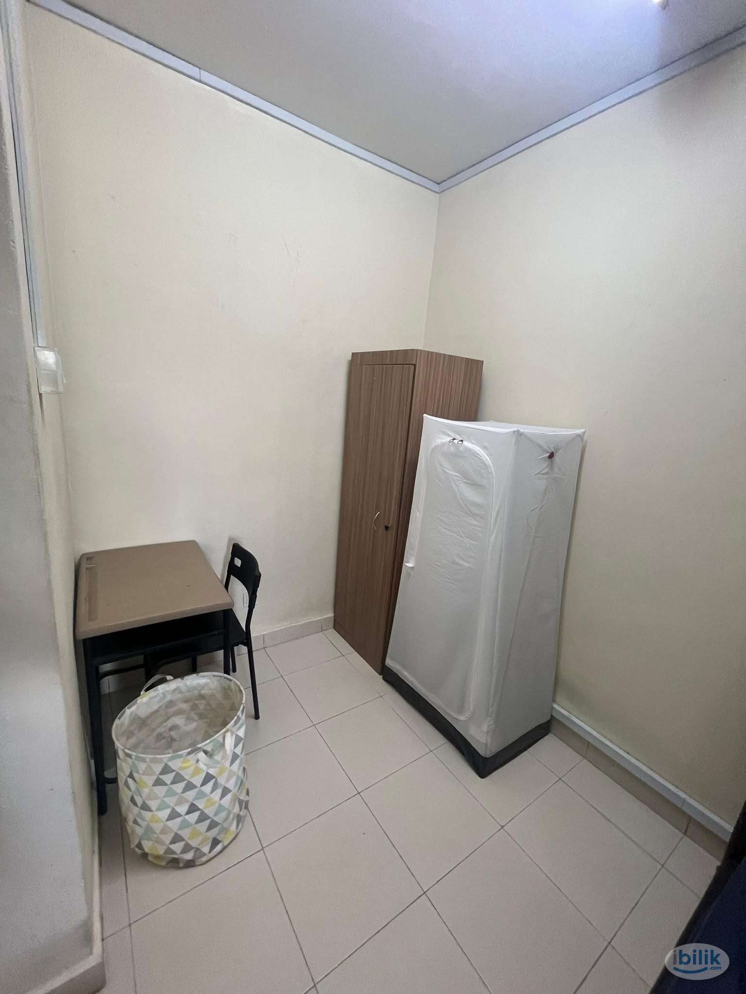 Master Room at Taman Sri Serdang, Seri Kembangan - Image 1