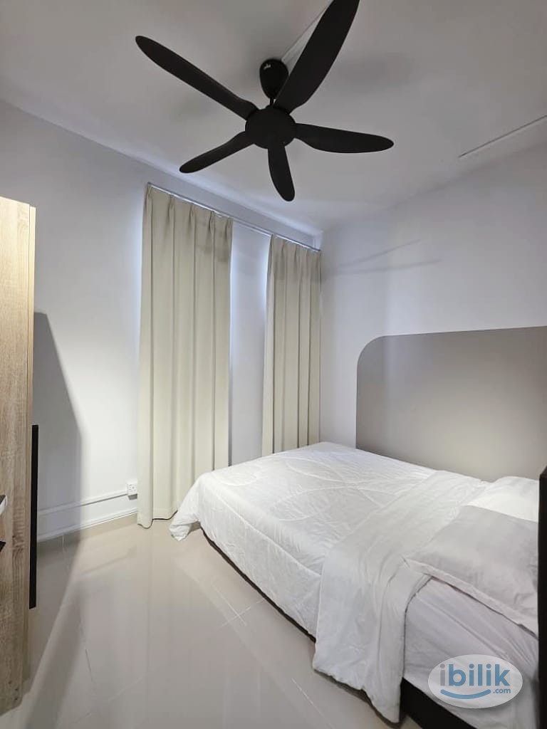 🚗 5 mins to Jonker & Hotpot Street · Fully Furnished Rooms - Image 1