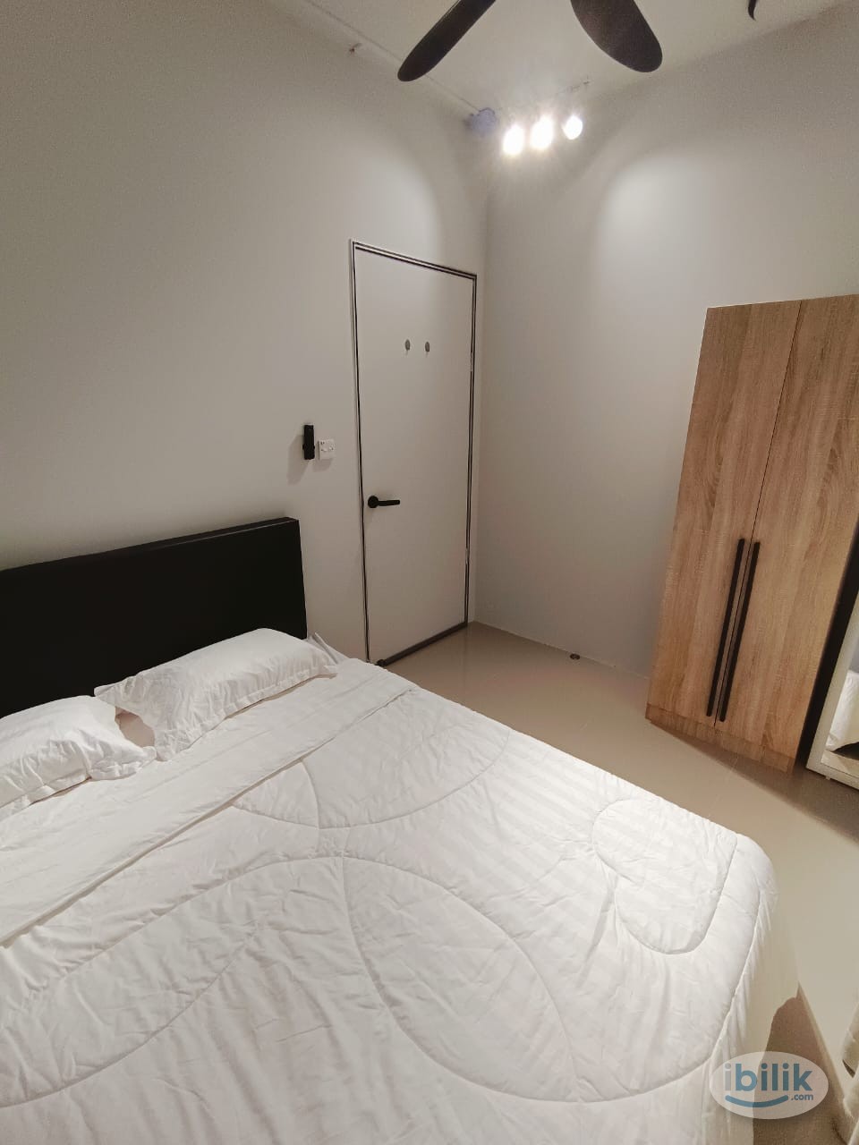 🚗 5 mins to Jonker & Hotpot Street · Fully Furnished Rooms - Image 2