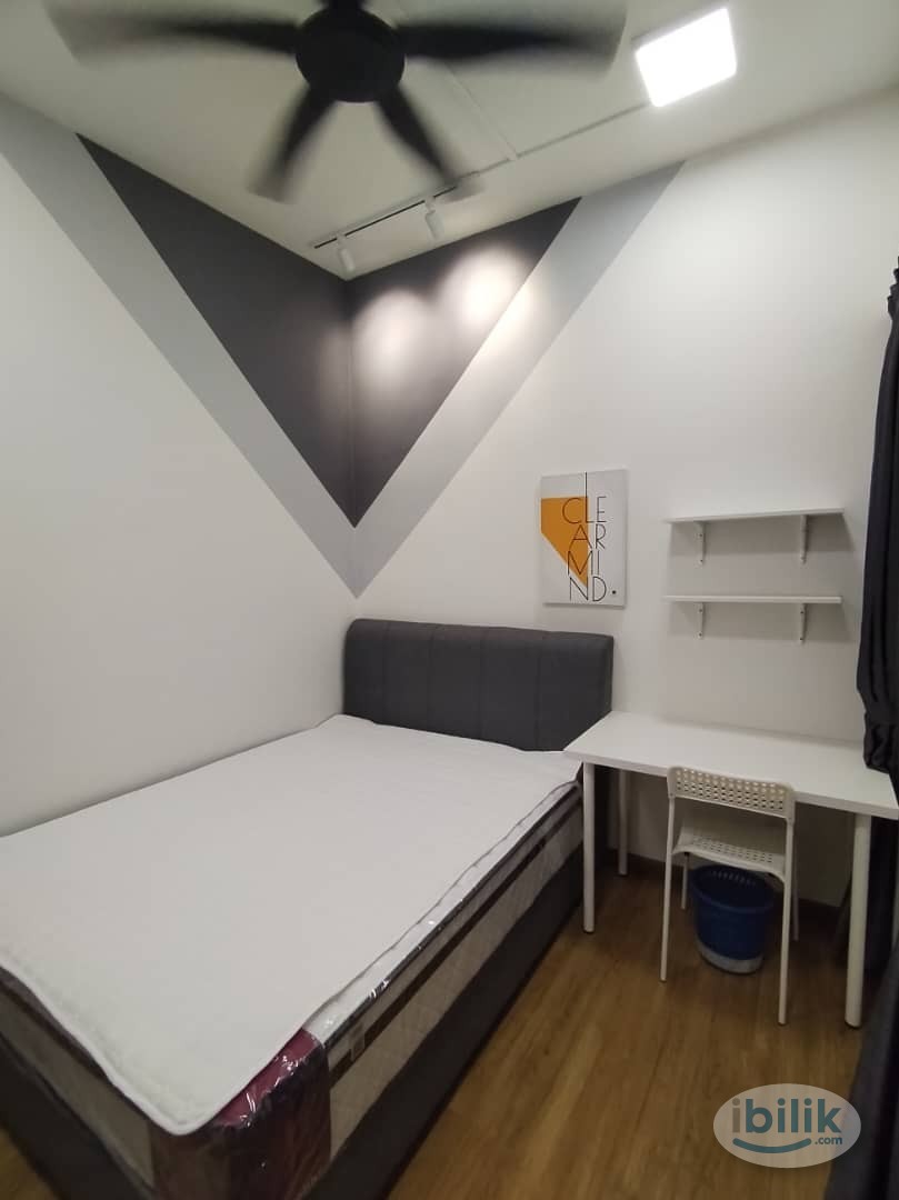 Middle Room at 121 Residences, Petaling Jaya - Image 2