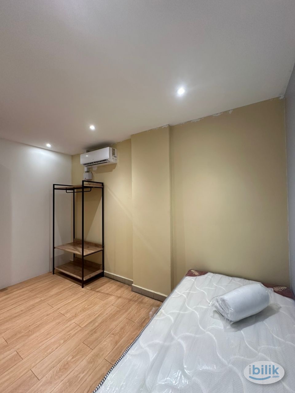 🚊WALKING DISTANCE BRT MENTARI 🚶‍♀️‼️ ROOM WITH PRIVATE BATHROOM ‼️🤩ZERO DEPOSIT - Image 4