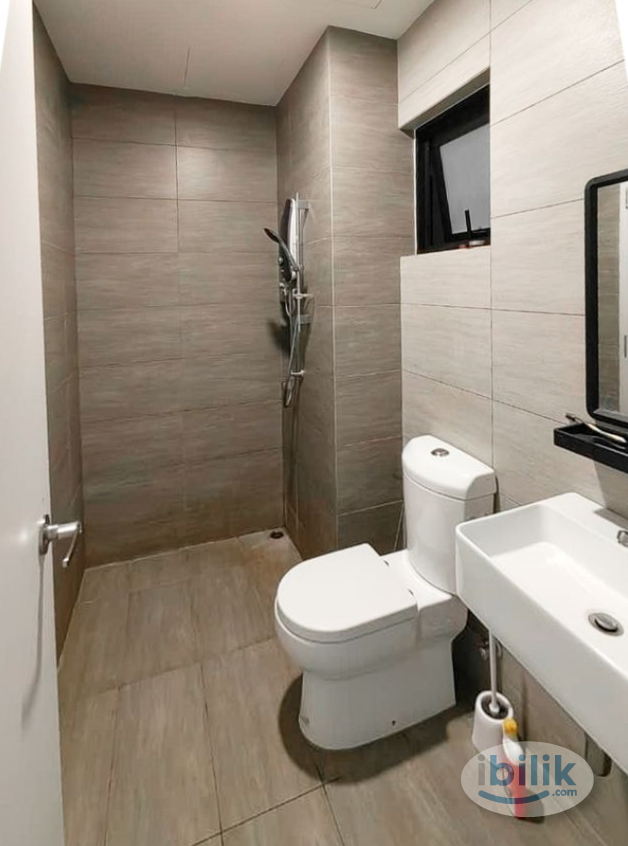 MALE | BALCONY MEDIUM ROOM | PRIVATE BALCONY VIEWING FACILITIES (SUITABLE EXECUTIVE) - Image 4