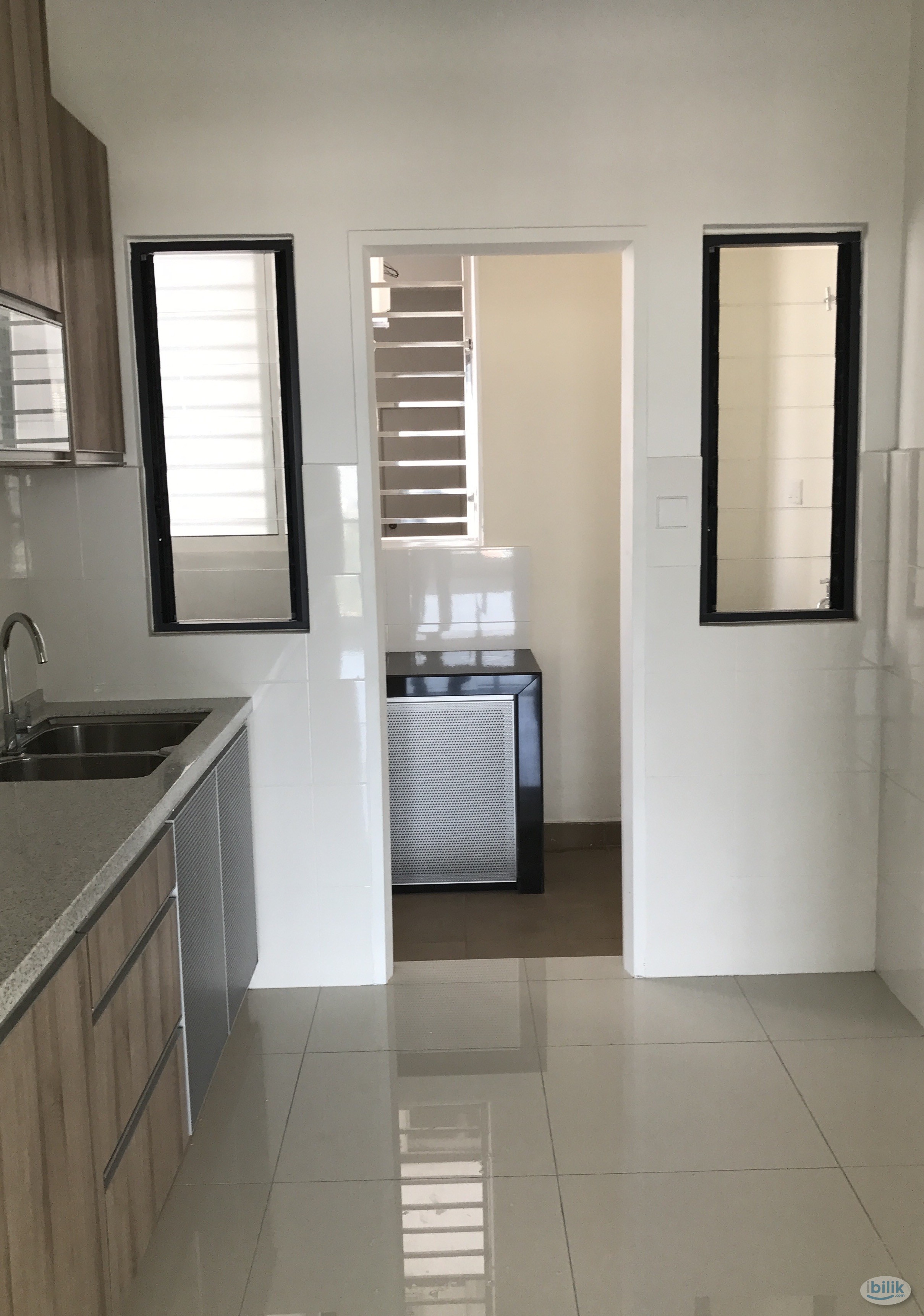 Fully Furnished Single Bedroom at 8 Kinrara Condo near BK5 LRT Station - Image 3